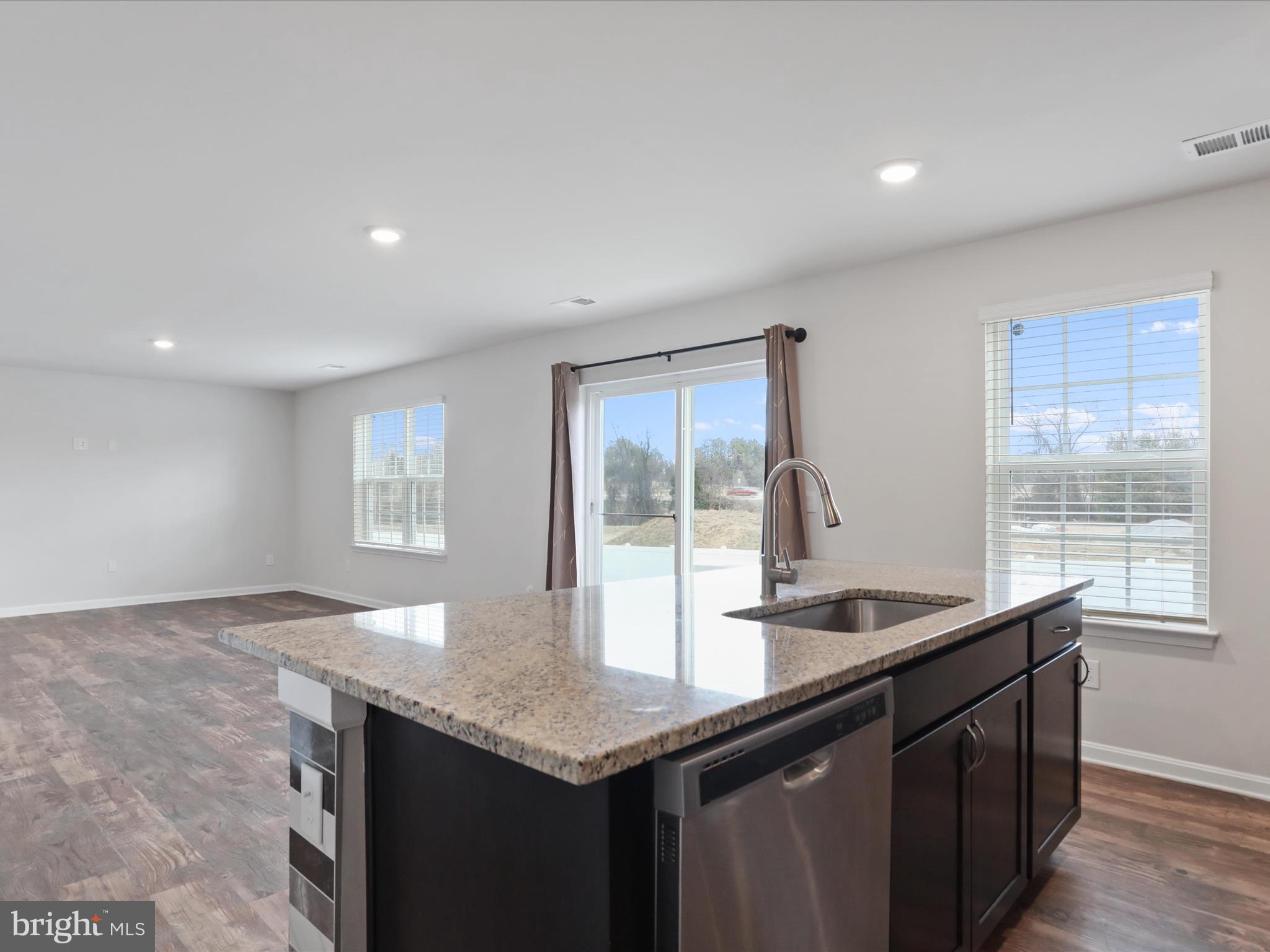 MAGNOLIA SPRINGS - Residential Lease