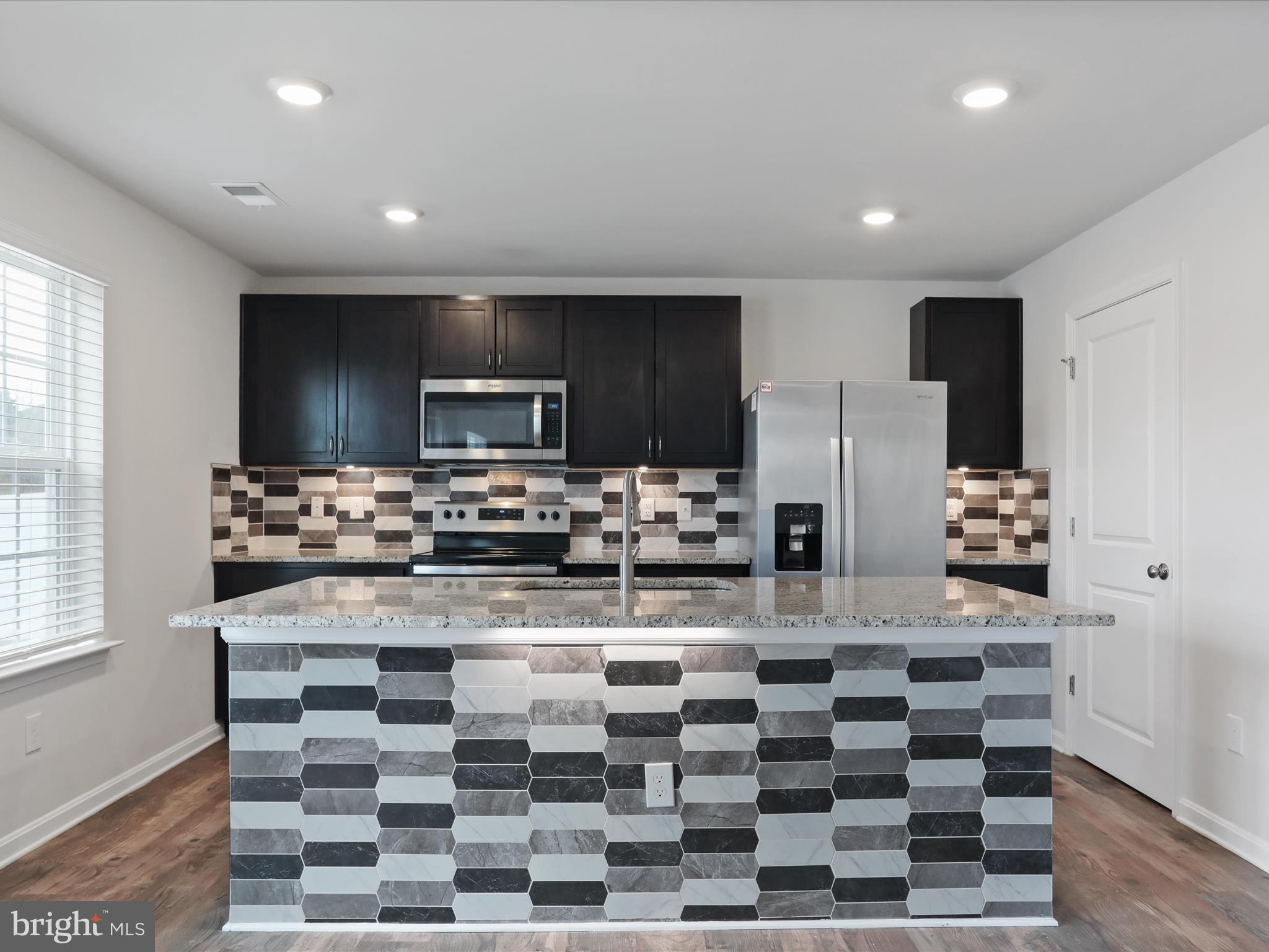 MAGNOLIA SPRINGS - Residential Lease