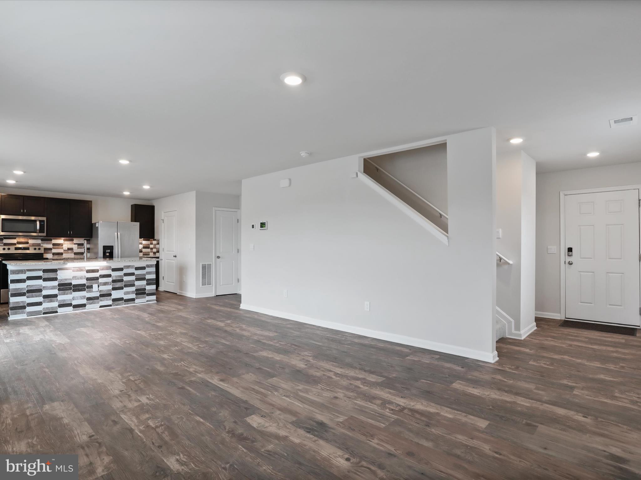 MAGNOLIA SPRINGS - Residential Lease