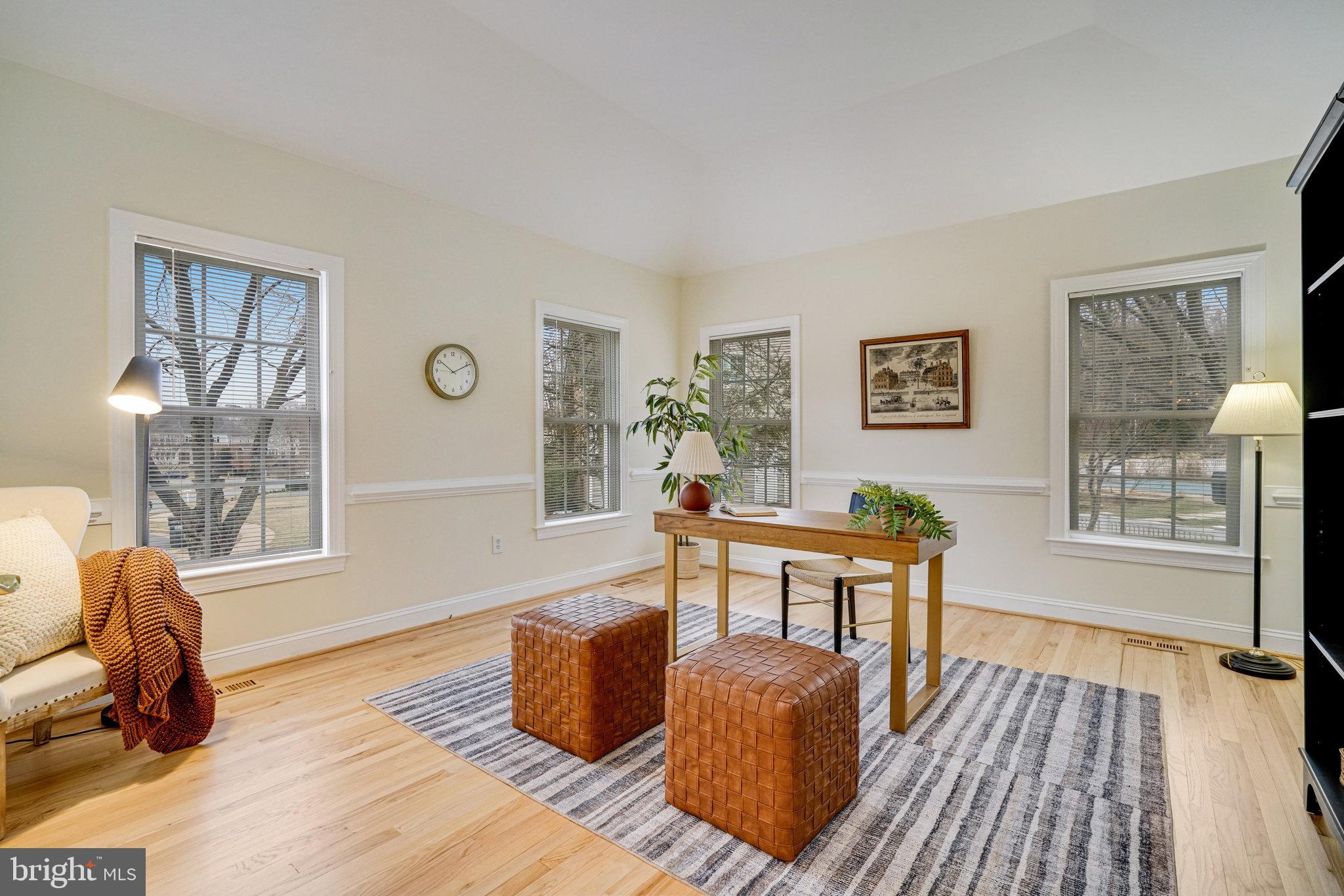 HOLLY PARK - Residential