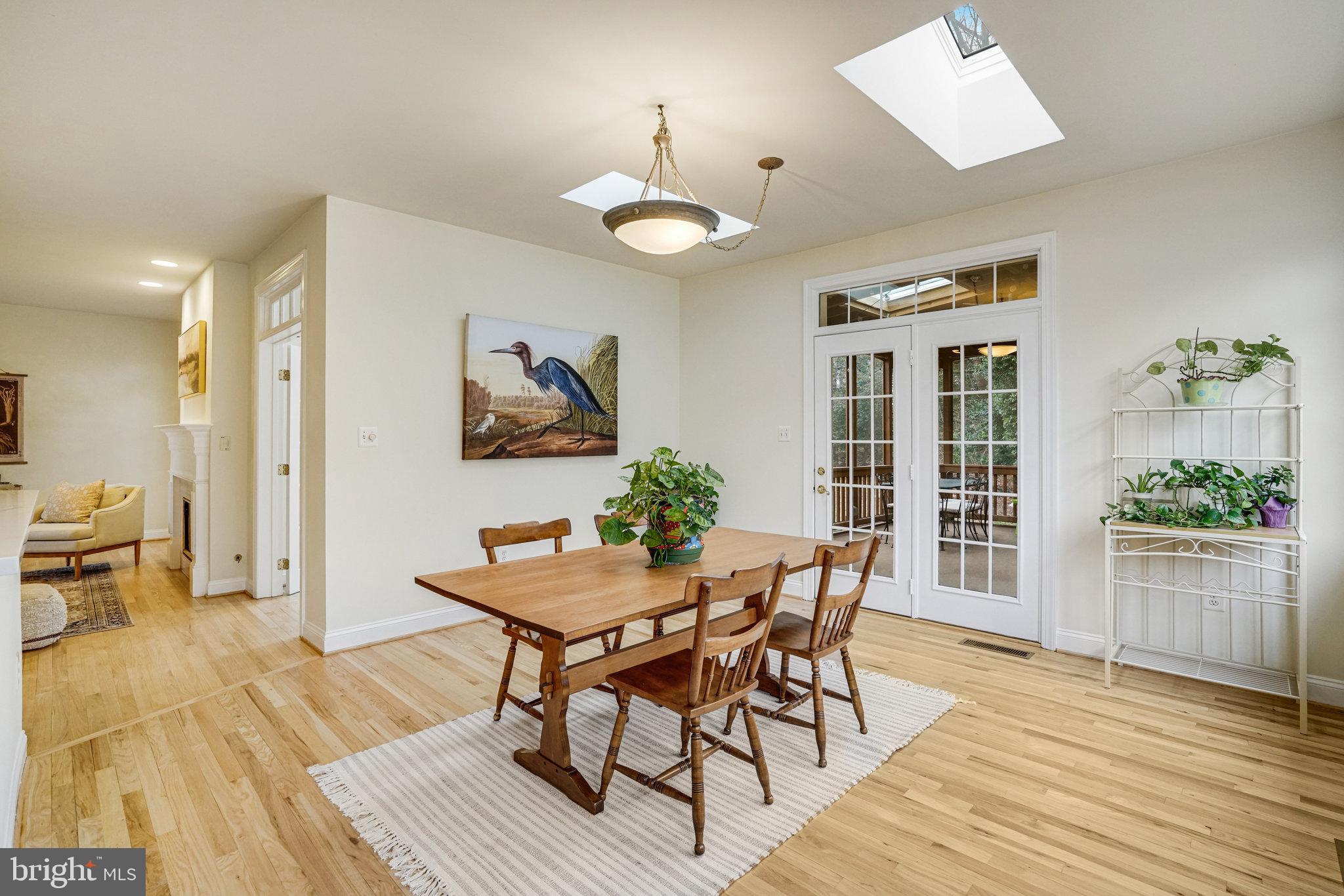 HOLLY PARK - Residential