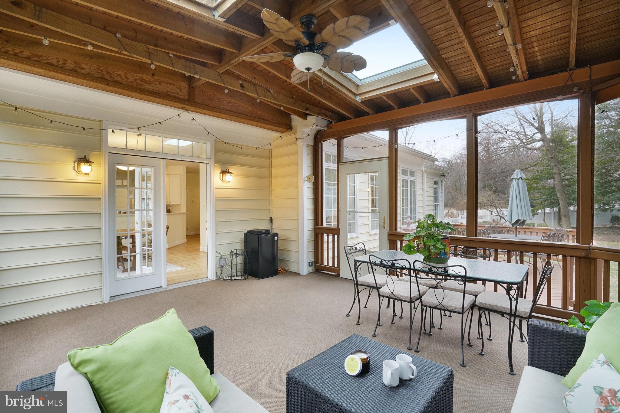 HOLLY PARK - Residential