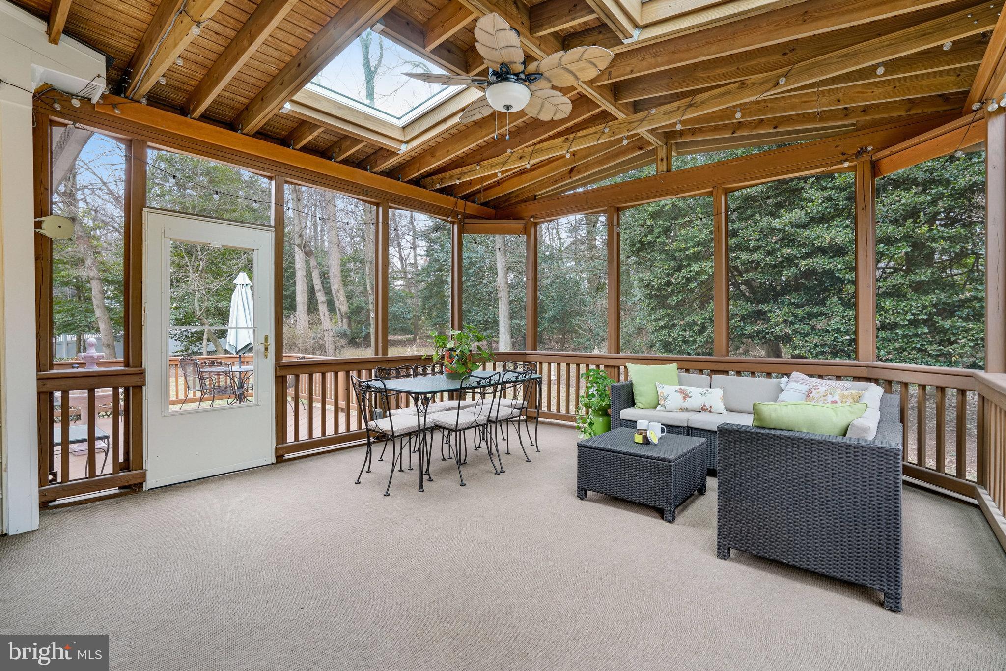 HOLLY PARK - Residential