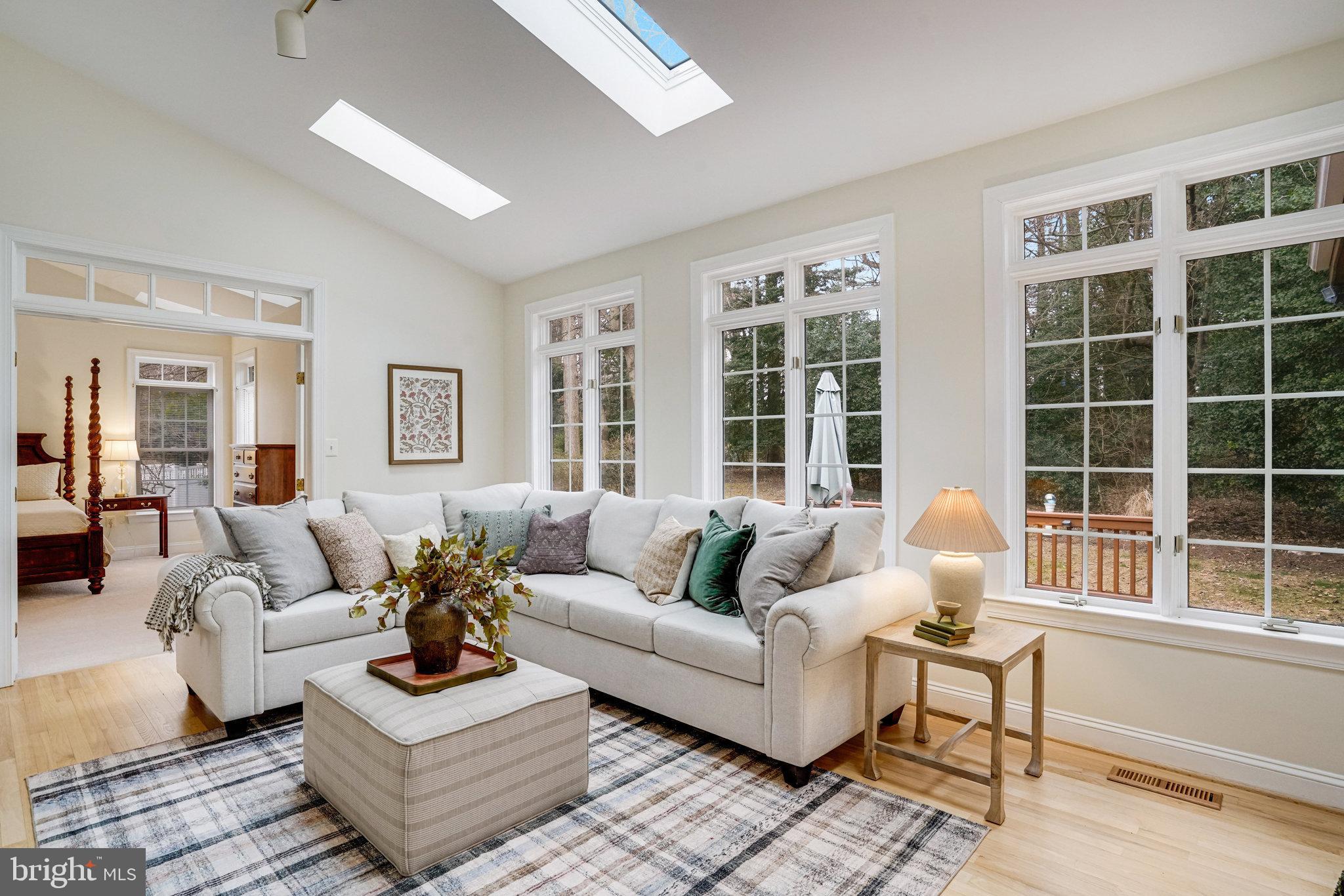 HOLLY PARK - Residential