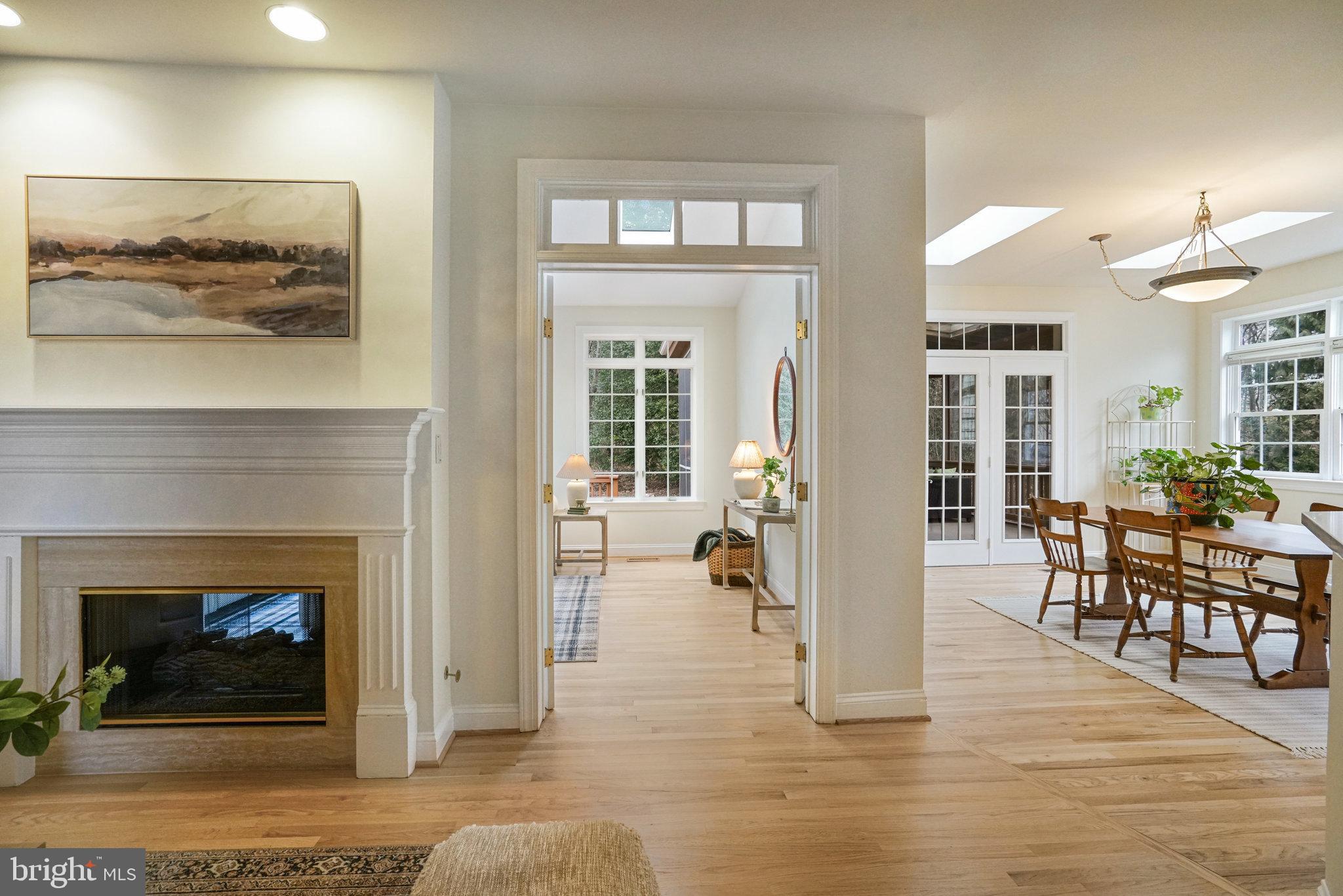 HOLLY PARK - Residential