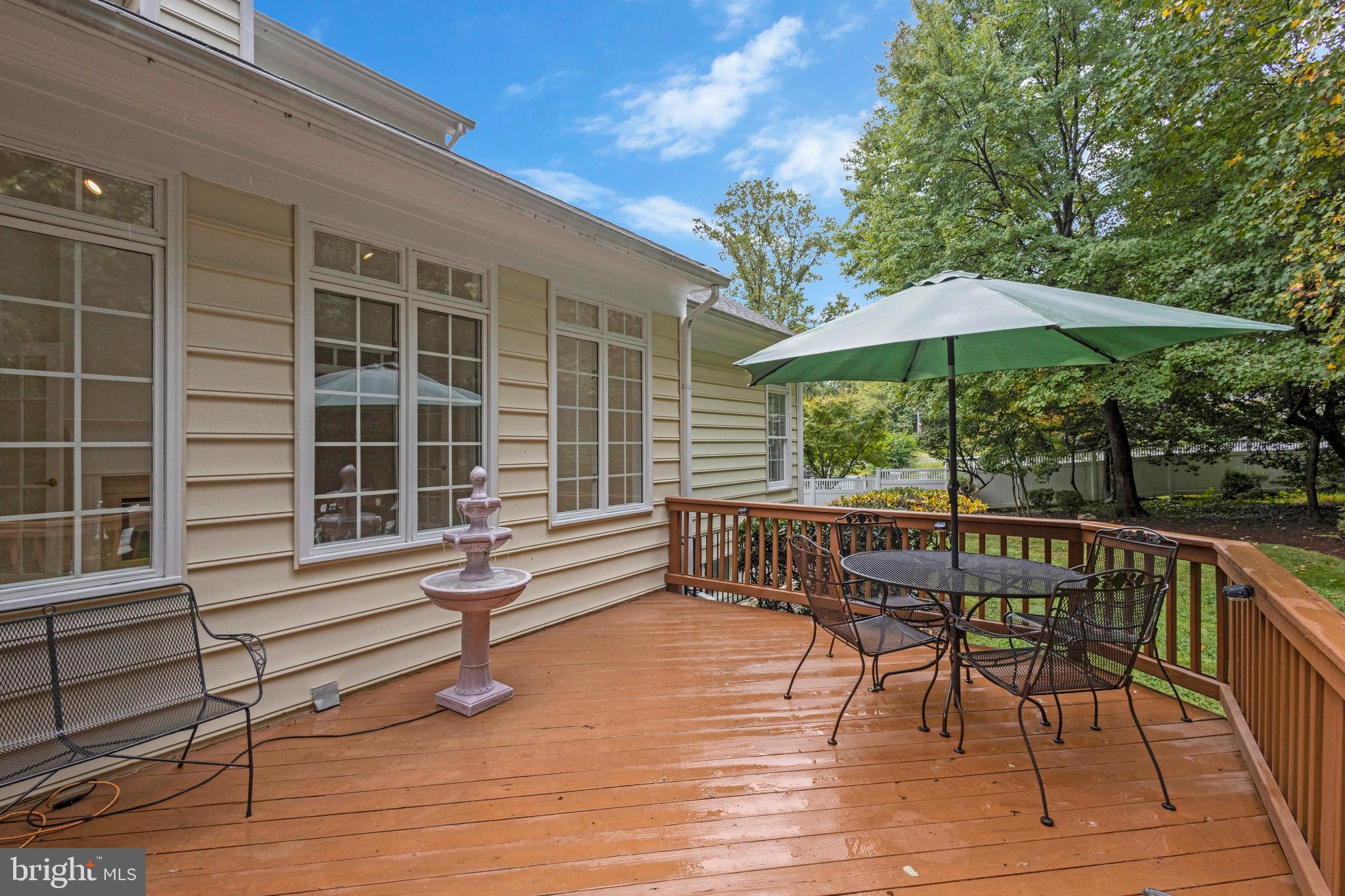 HOLLY PARK - Residential