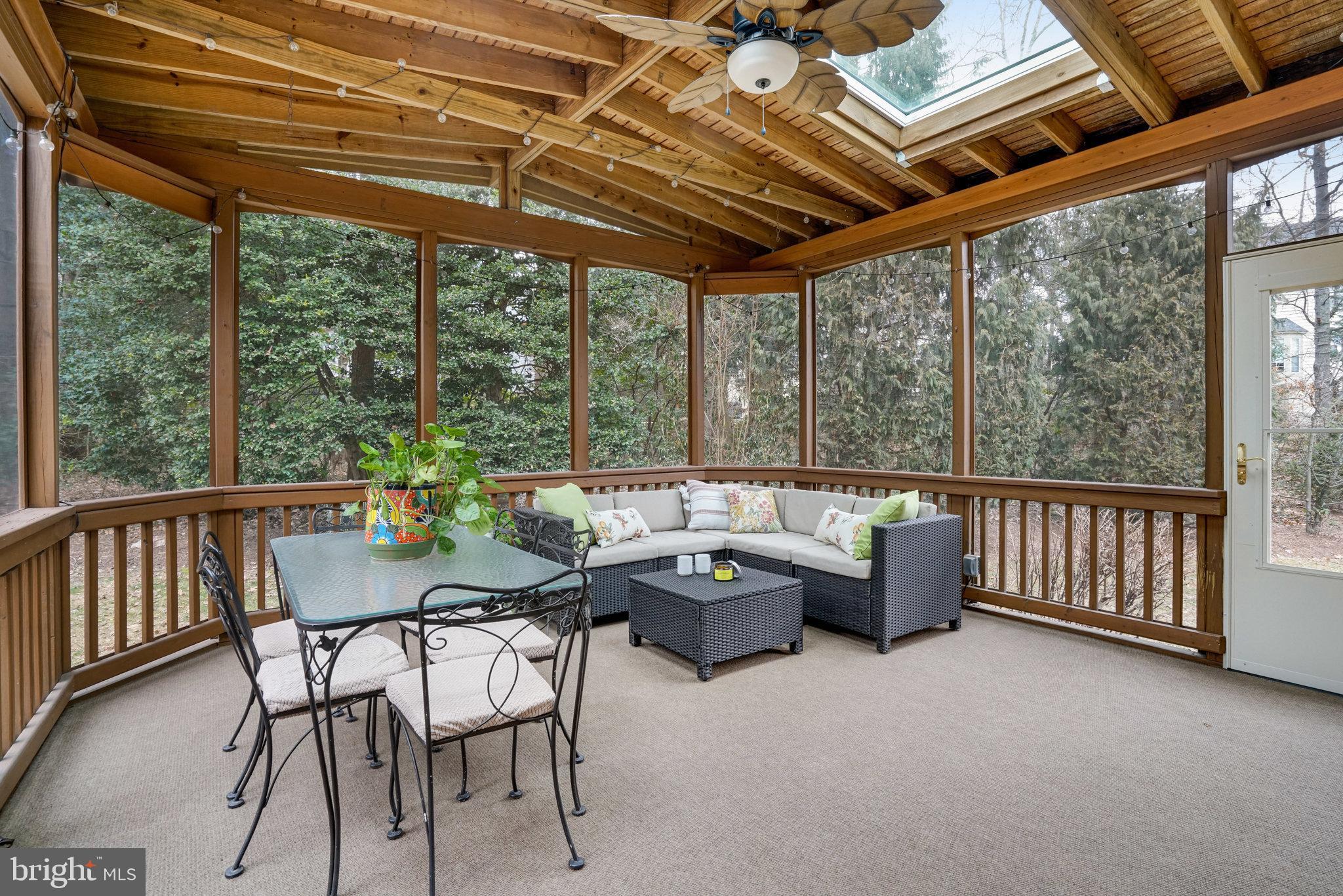 HOLLY PARK - Residential