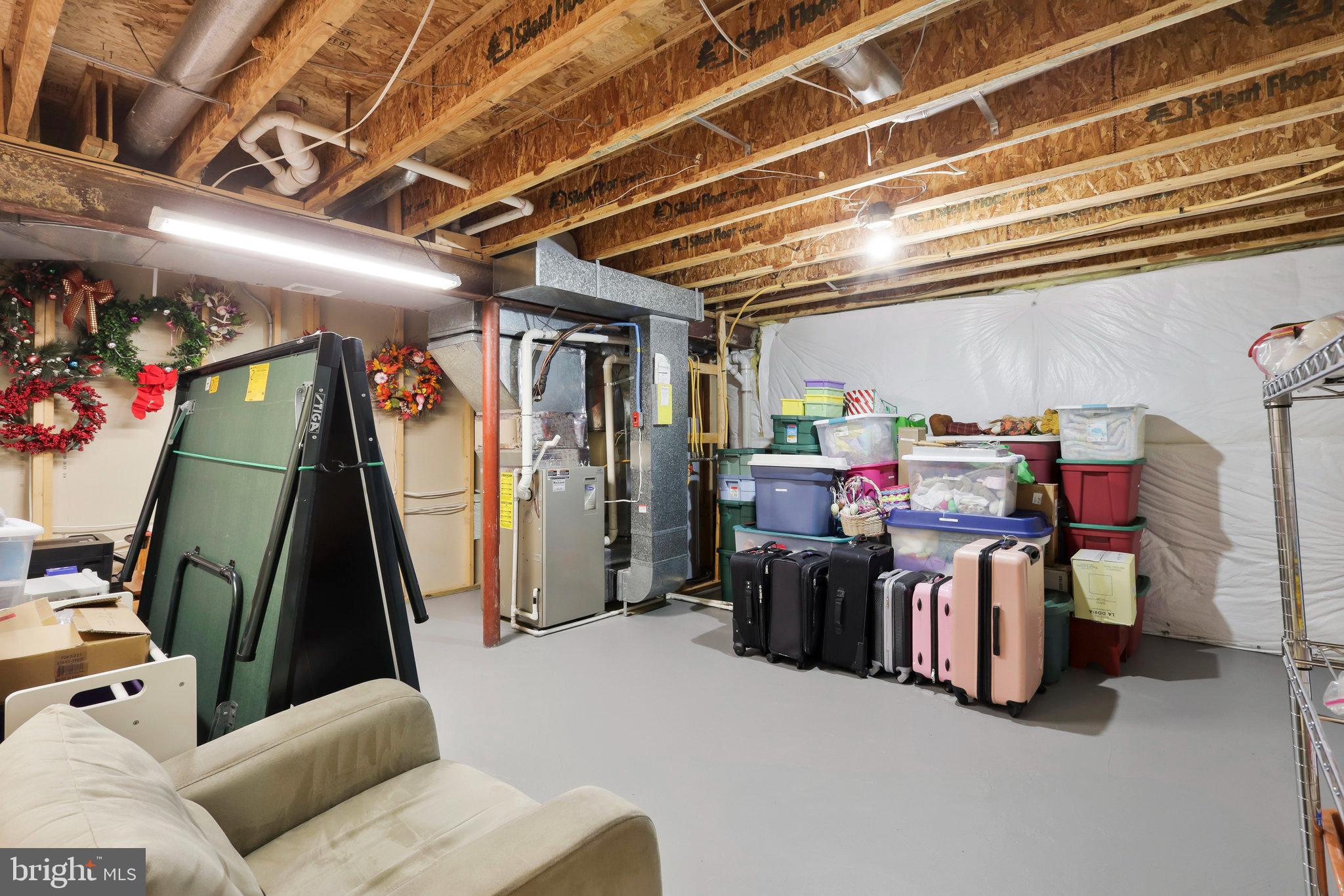 HOLLY PARK - Residential