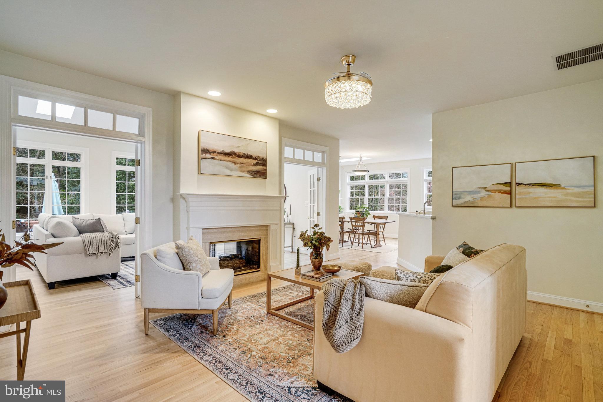 HOLLY PARK - Residential