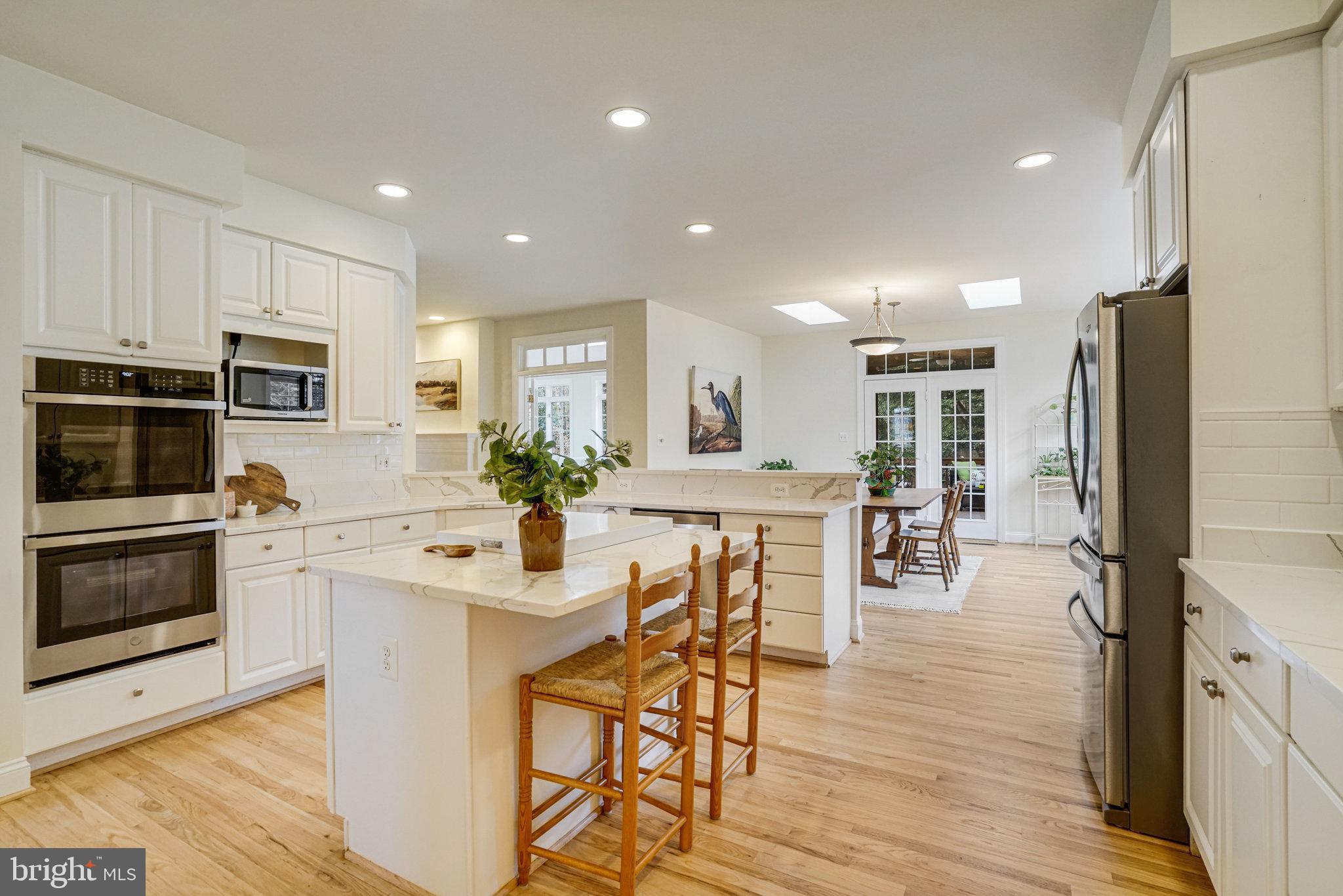 HOLLY PARK - Residential