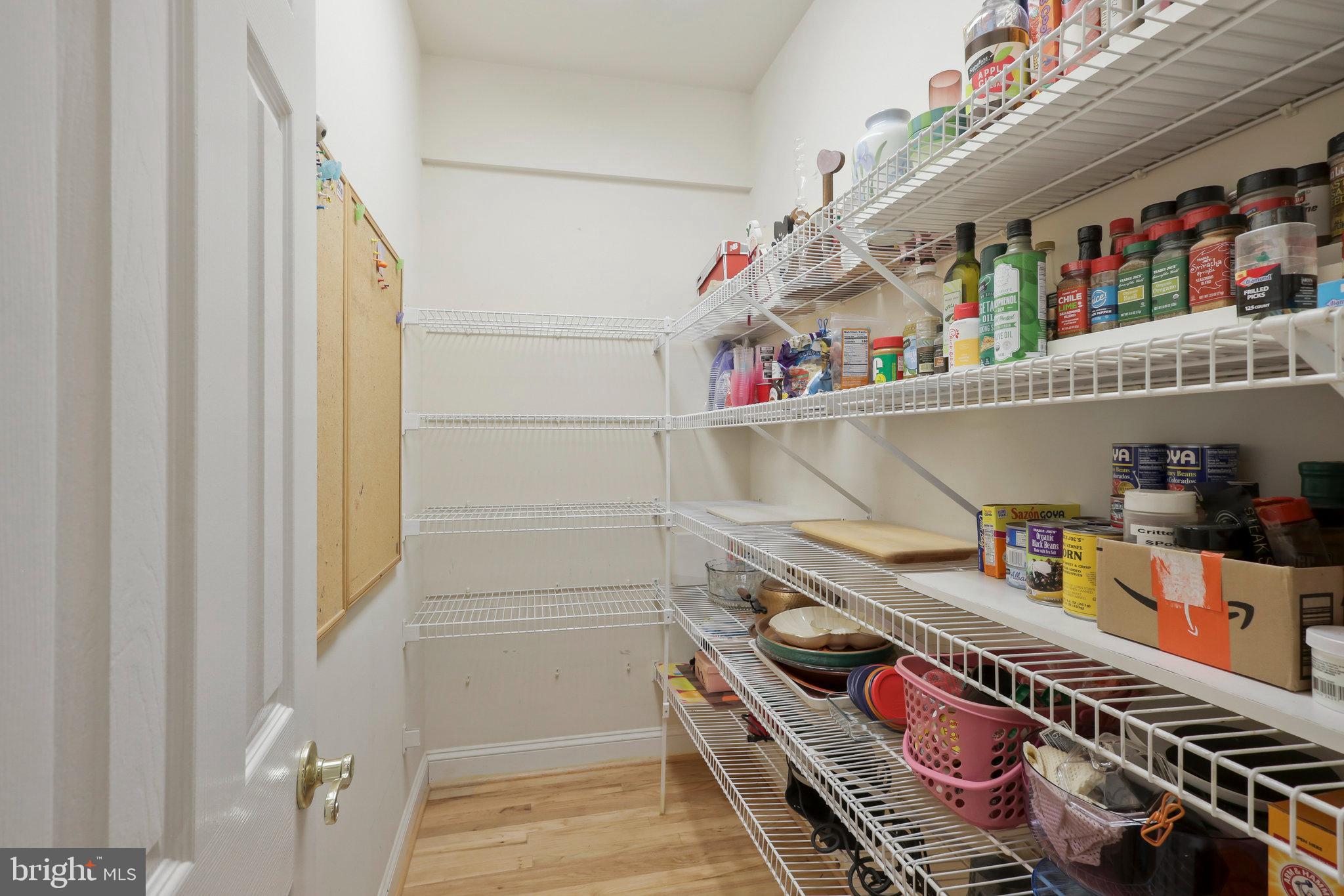 HOLLY PARK - Residential