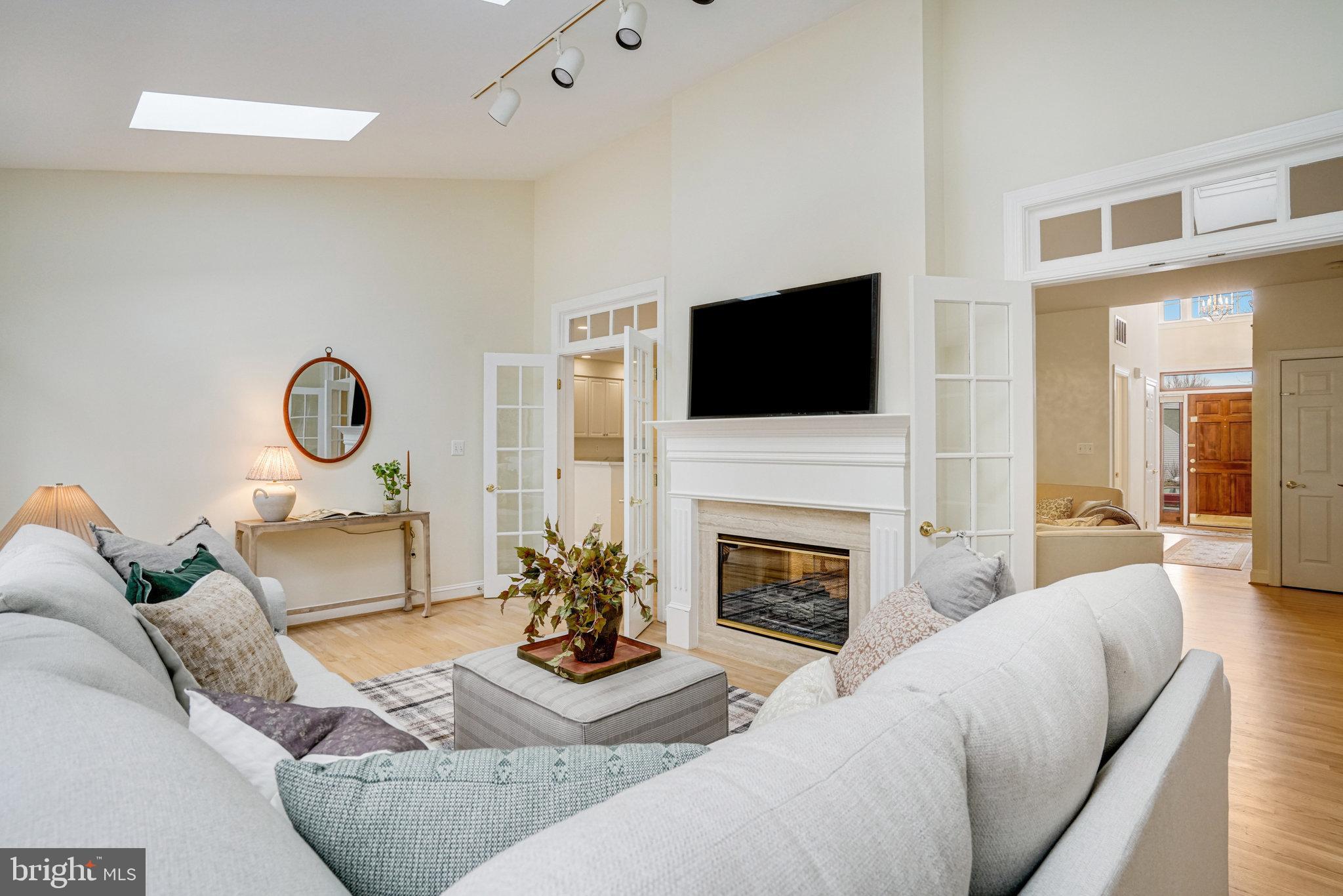 HOLLY PARK - Residential