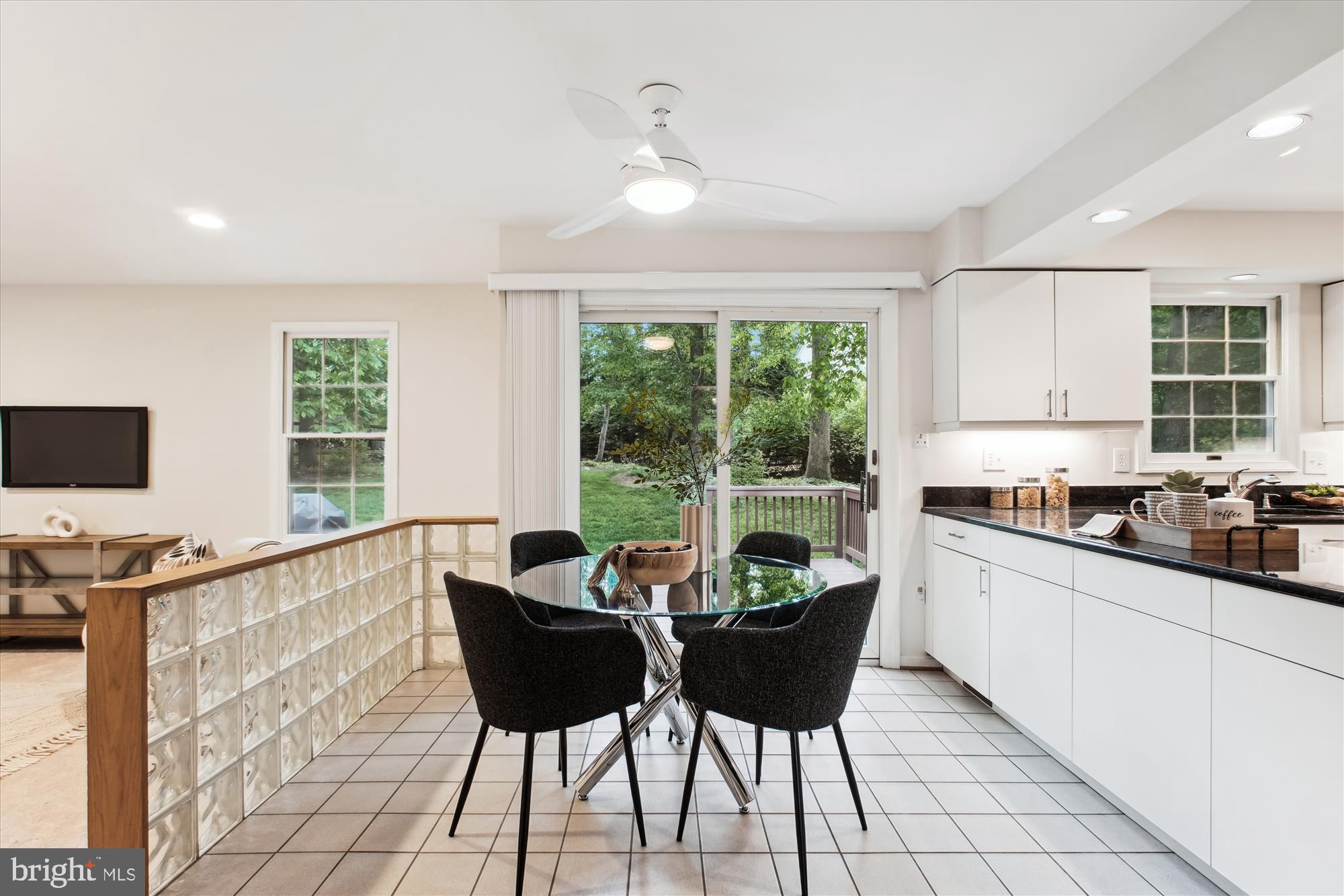 RESTON - Residential