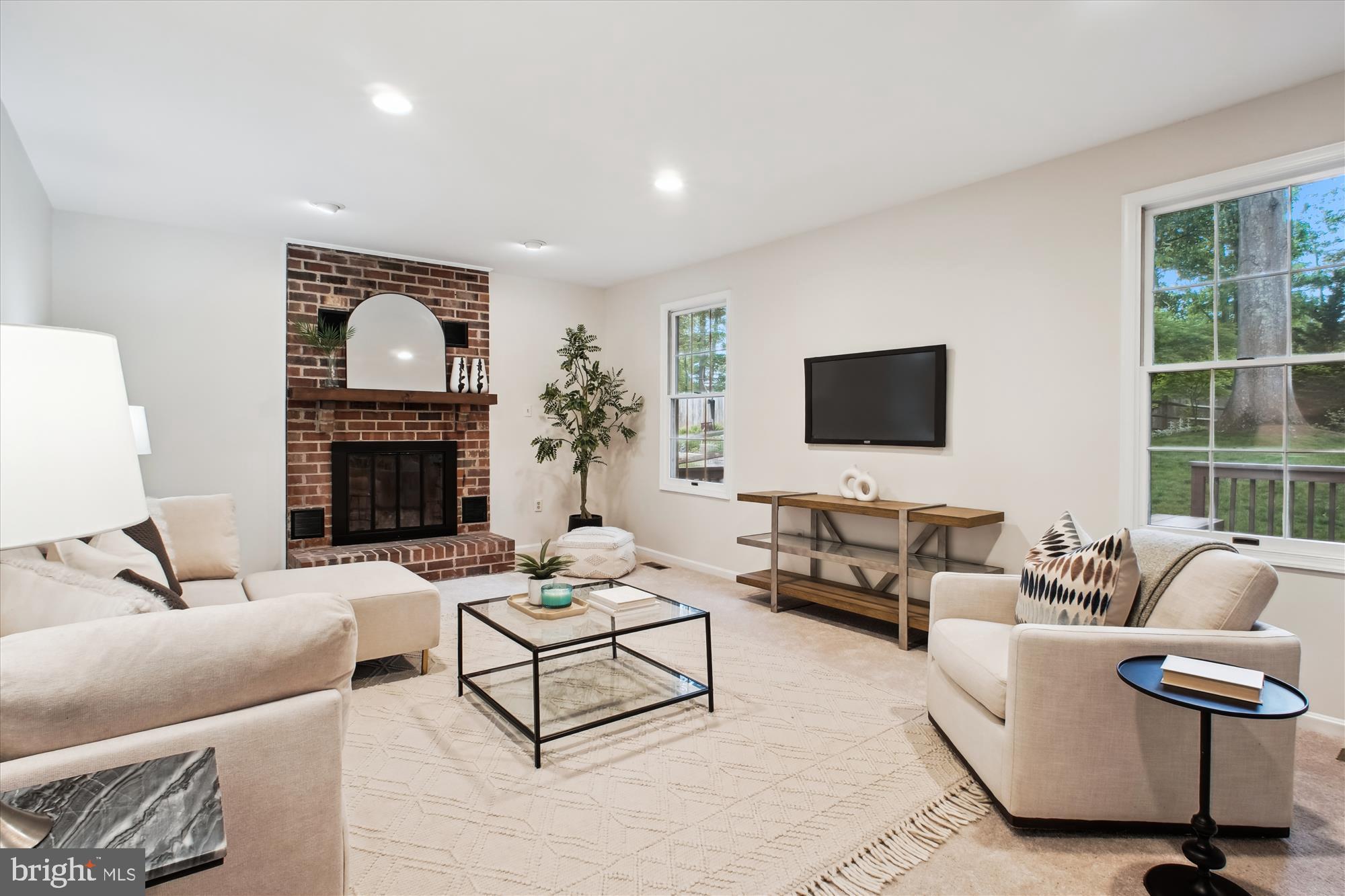 RESTON - Residential