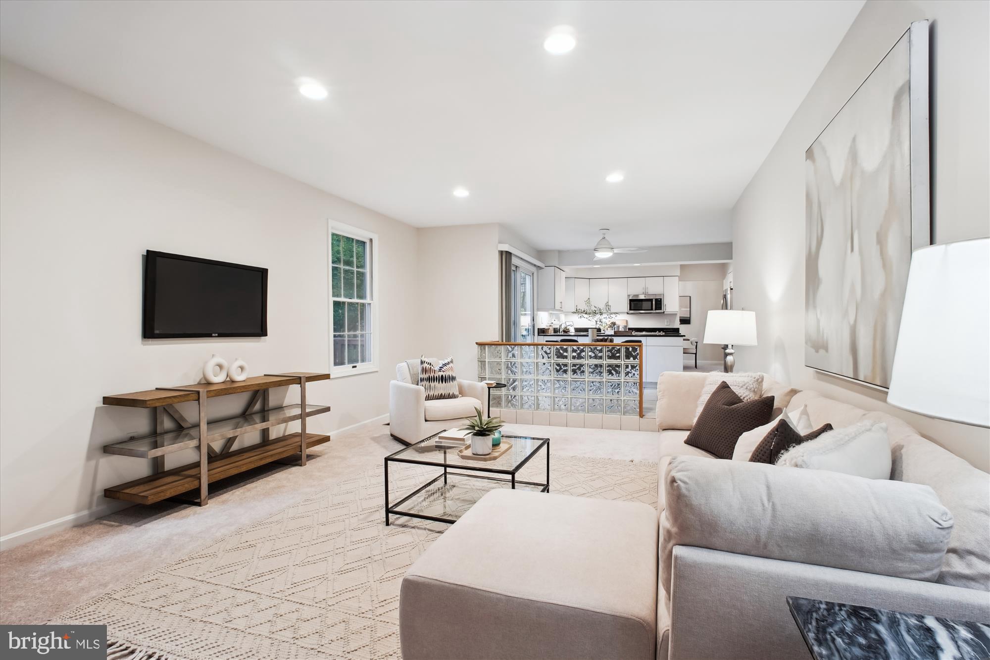 RESTON - Residential