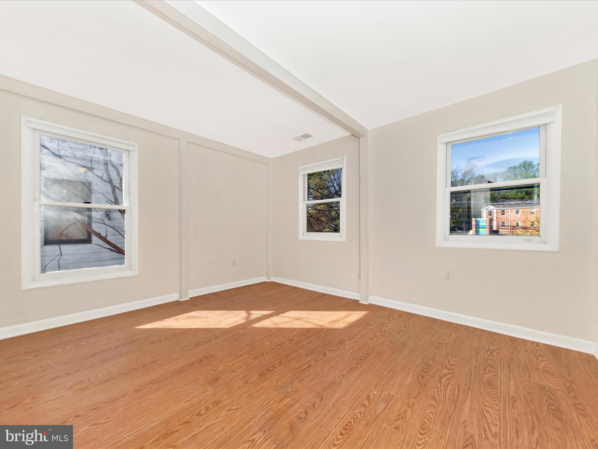 ALTA VISTA - Residential