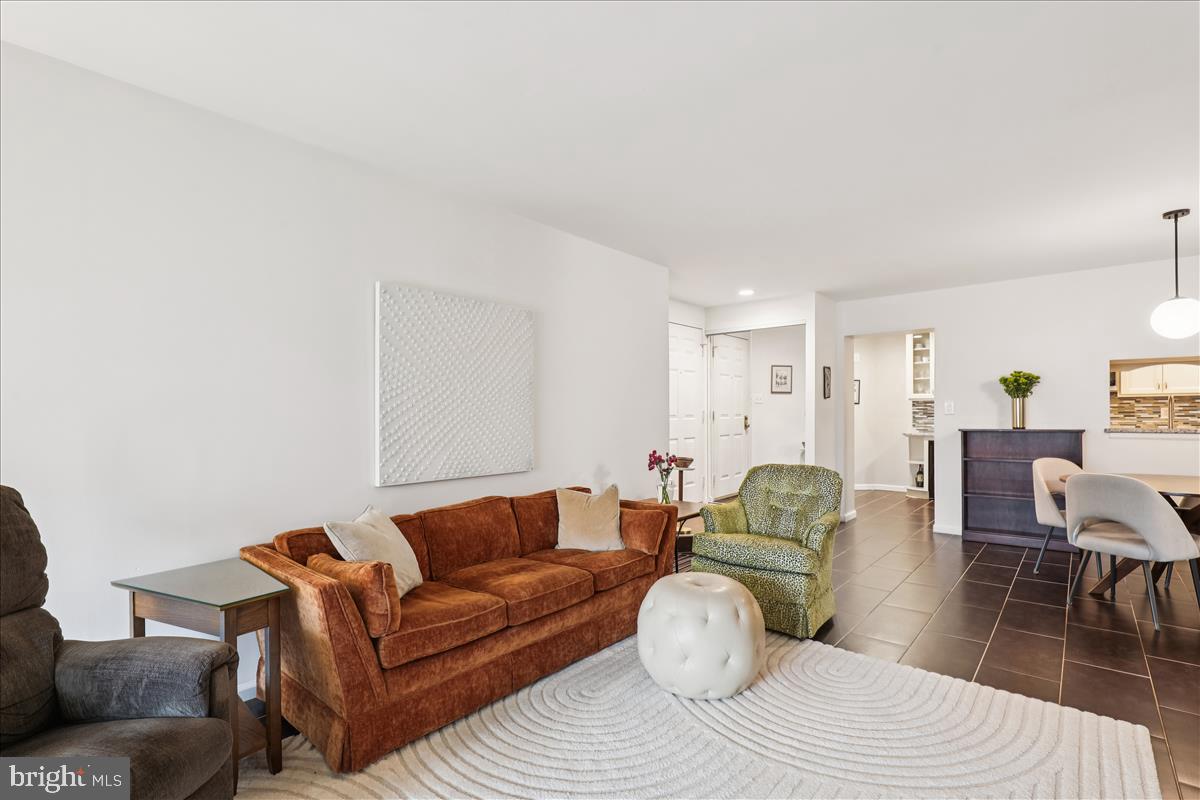 BURKE COVE - Residential