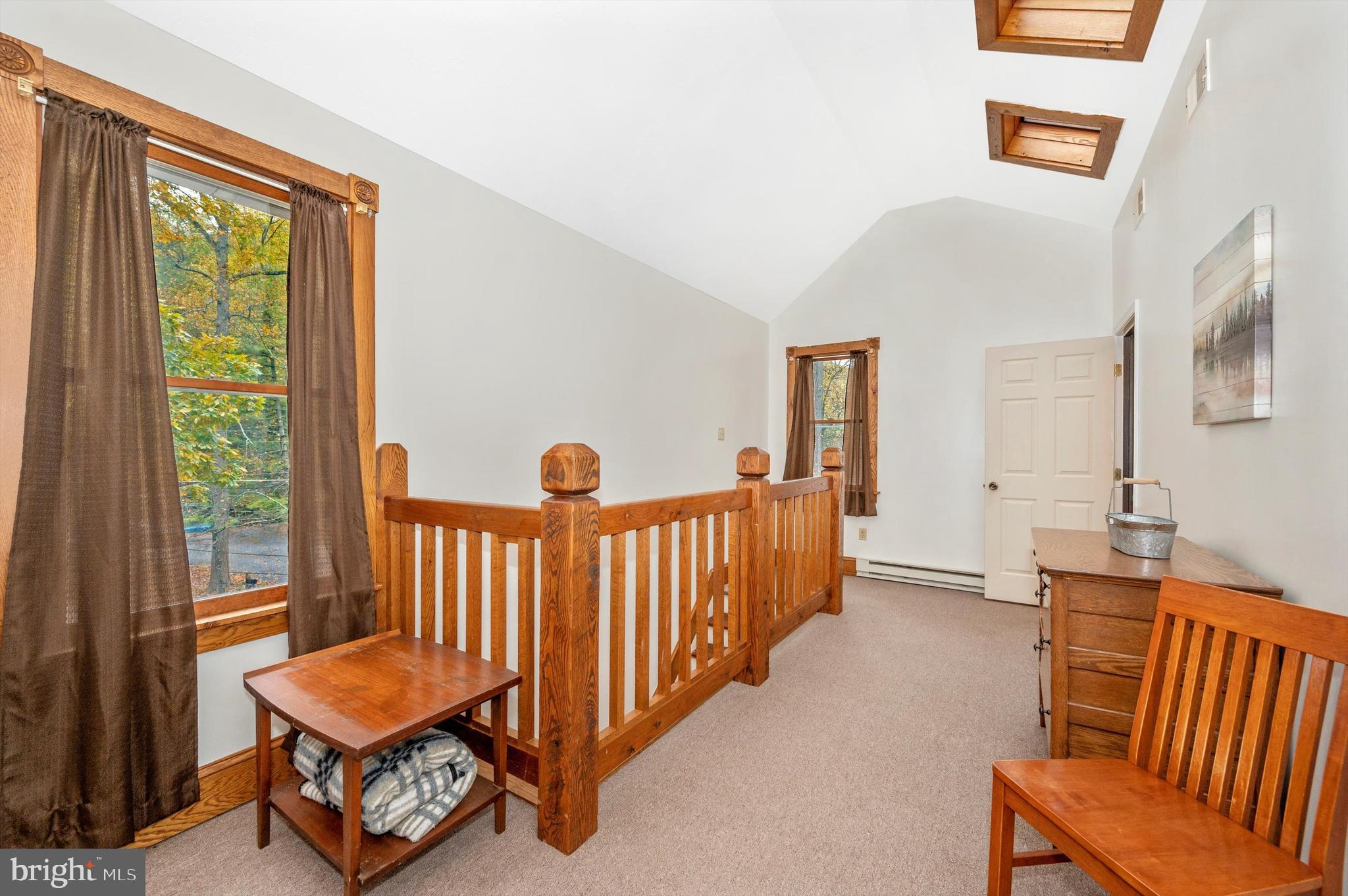 MOUNTAINDALE - Residential