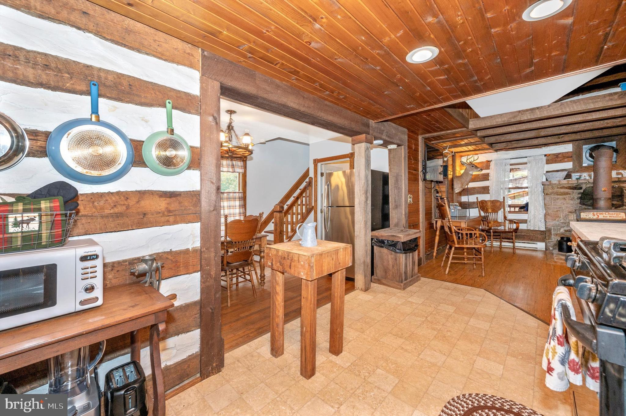 MOUNTAINDALE - Residential