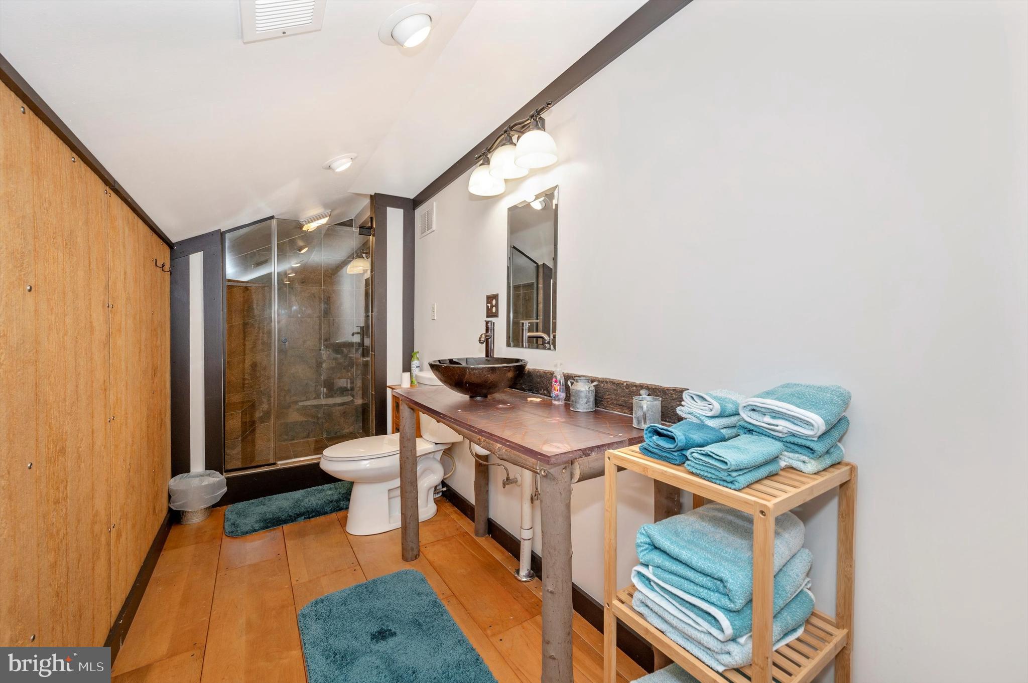 MOUNTAINDALE - Residential