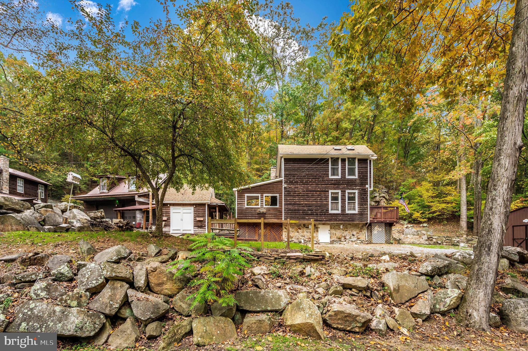 MOUNTAINDALE - Residential