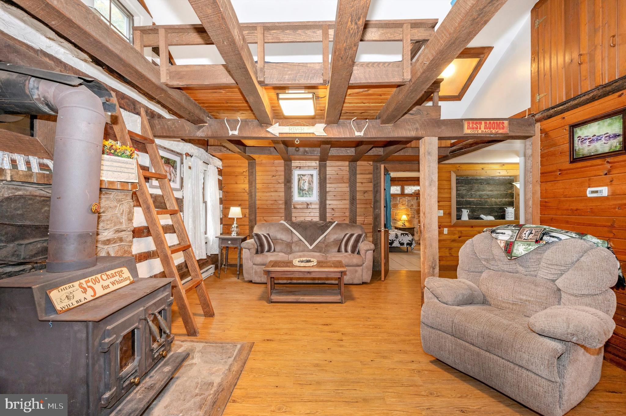 MOUNTAINDALE - Residential