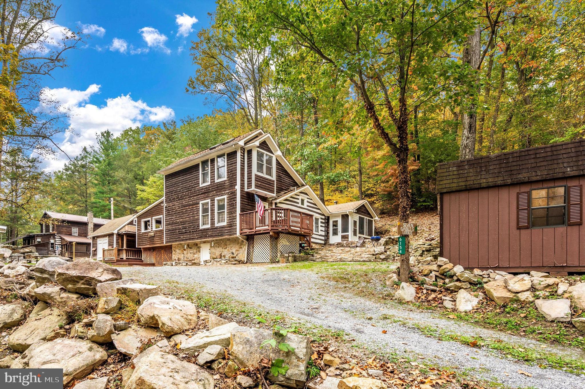 MOUNTAINDALE - Residential