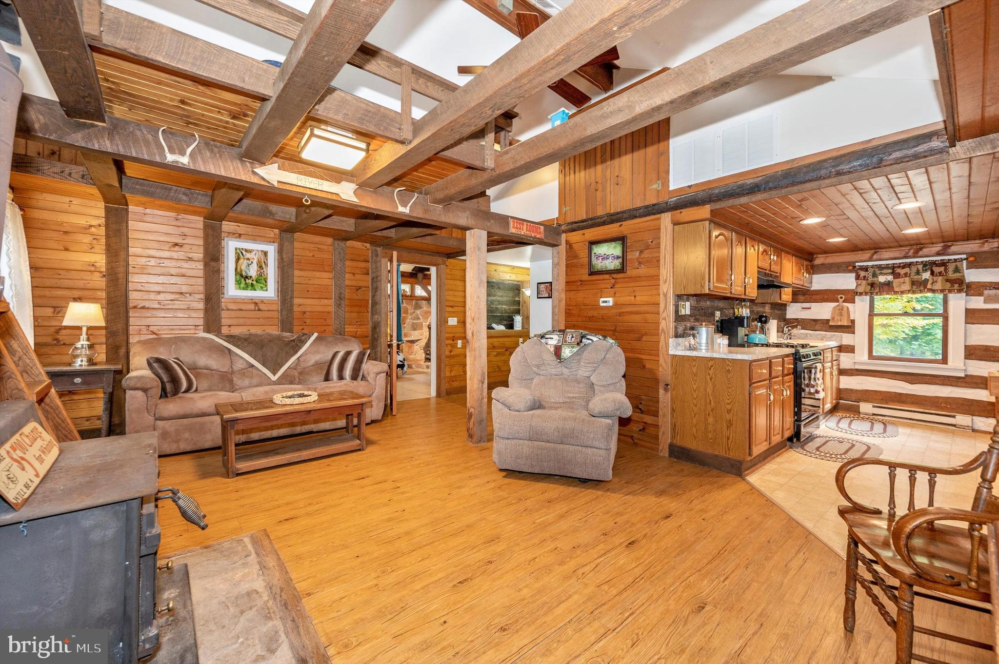 MOUNTAINDALE - Residential