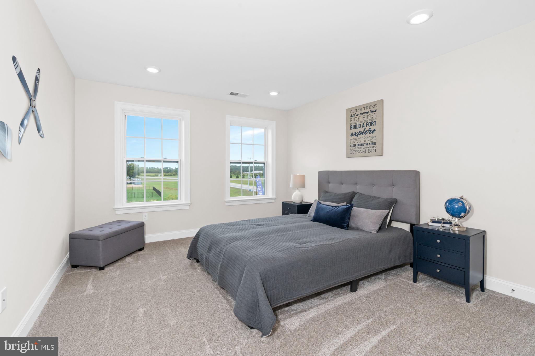 GARRISON LAKE GREE - Residential