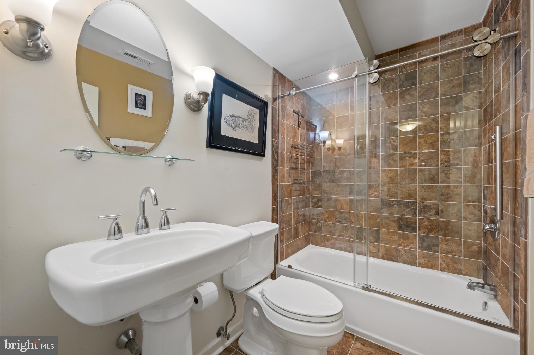 RUXTON - Residential