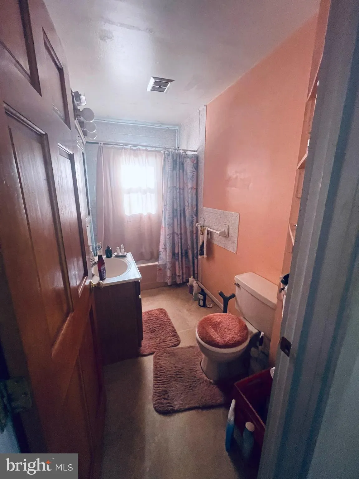 Pennsville, New Jersey 08070, United States, 2 Bedrooms Bedrooms, ,1 BathroomBathrooms,Residential,Contingent,17076