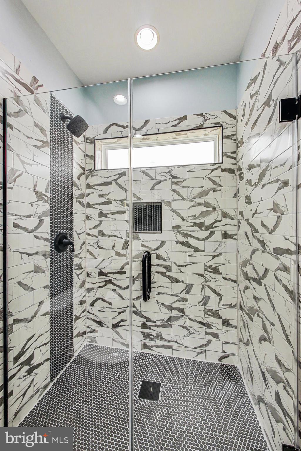 GALLERY PARK - Residential Lease