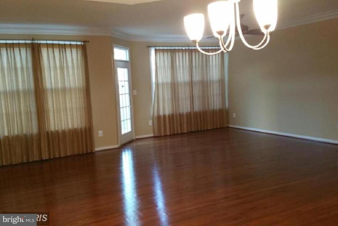 POTOMAC STATION - Residential Lease