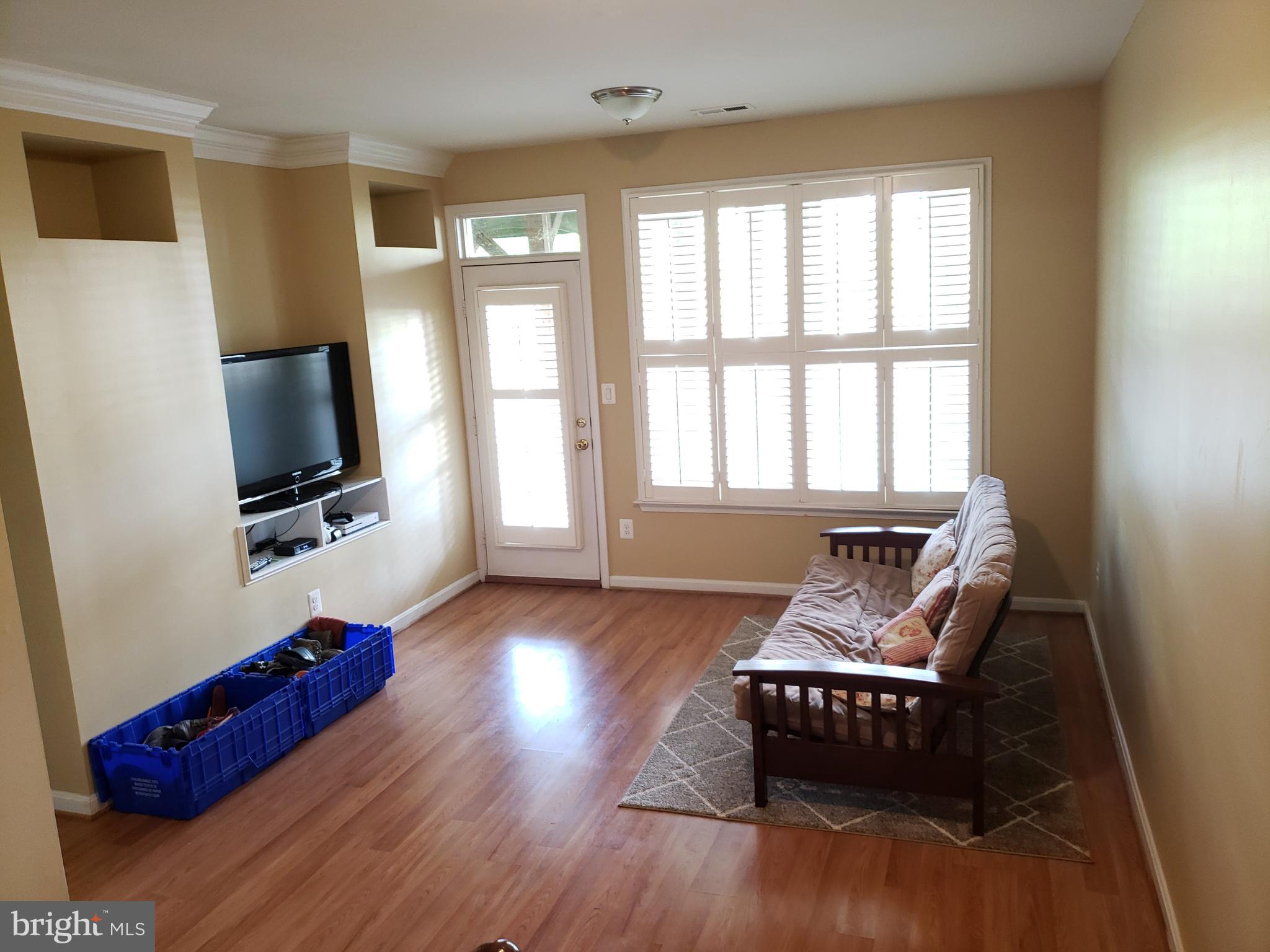 POTOMAC STATION - Residential Lease