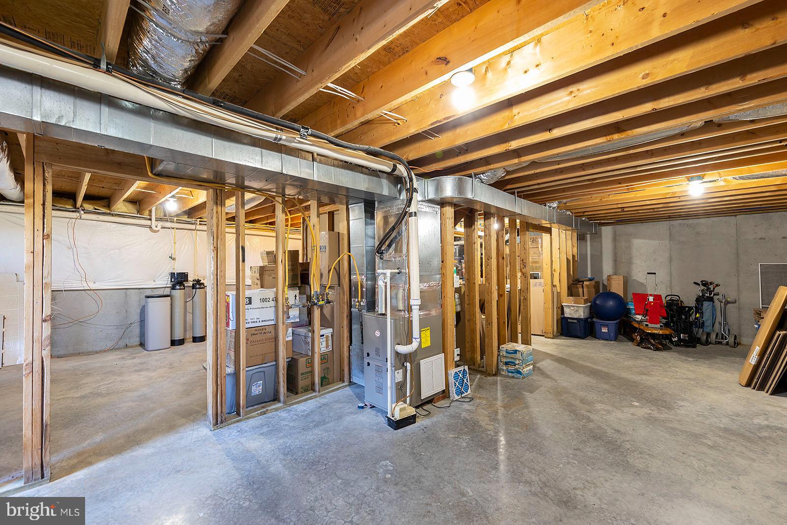 CANTER ESTATES - Residential