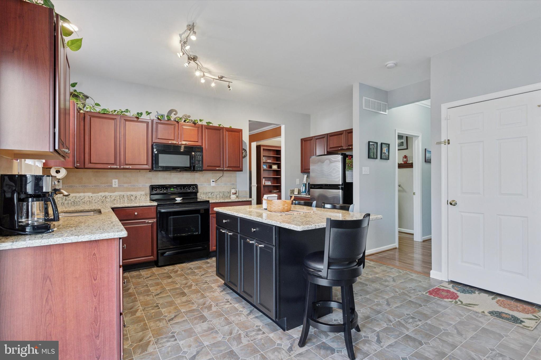 GLEN EAGLE ESTATES - Residential