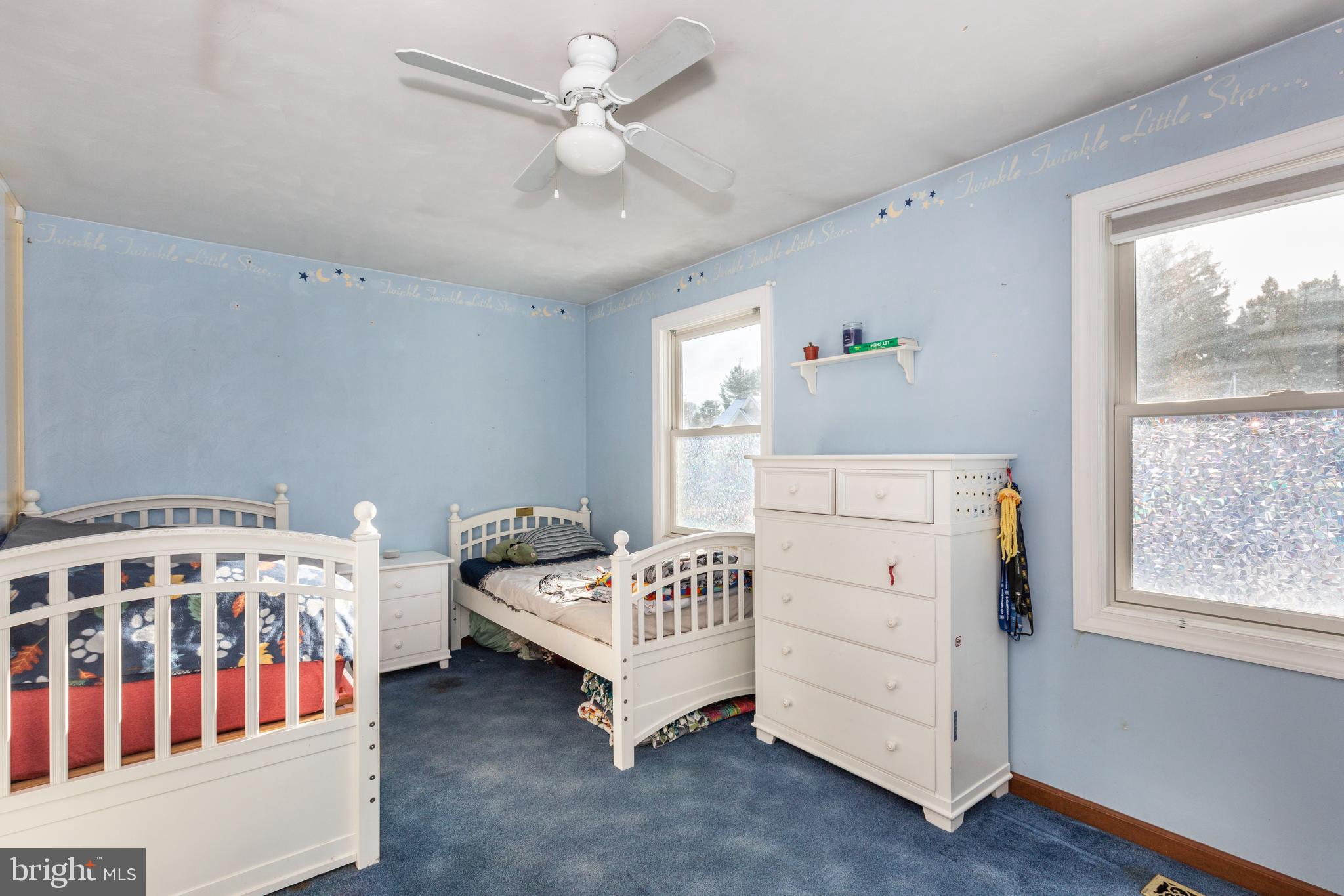 HOLLAND HILL - Residential