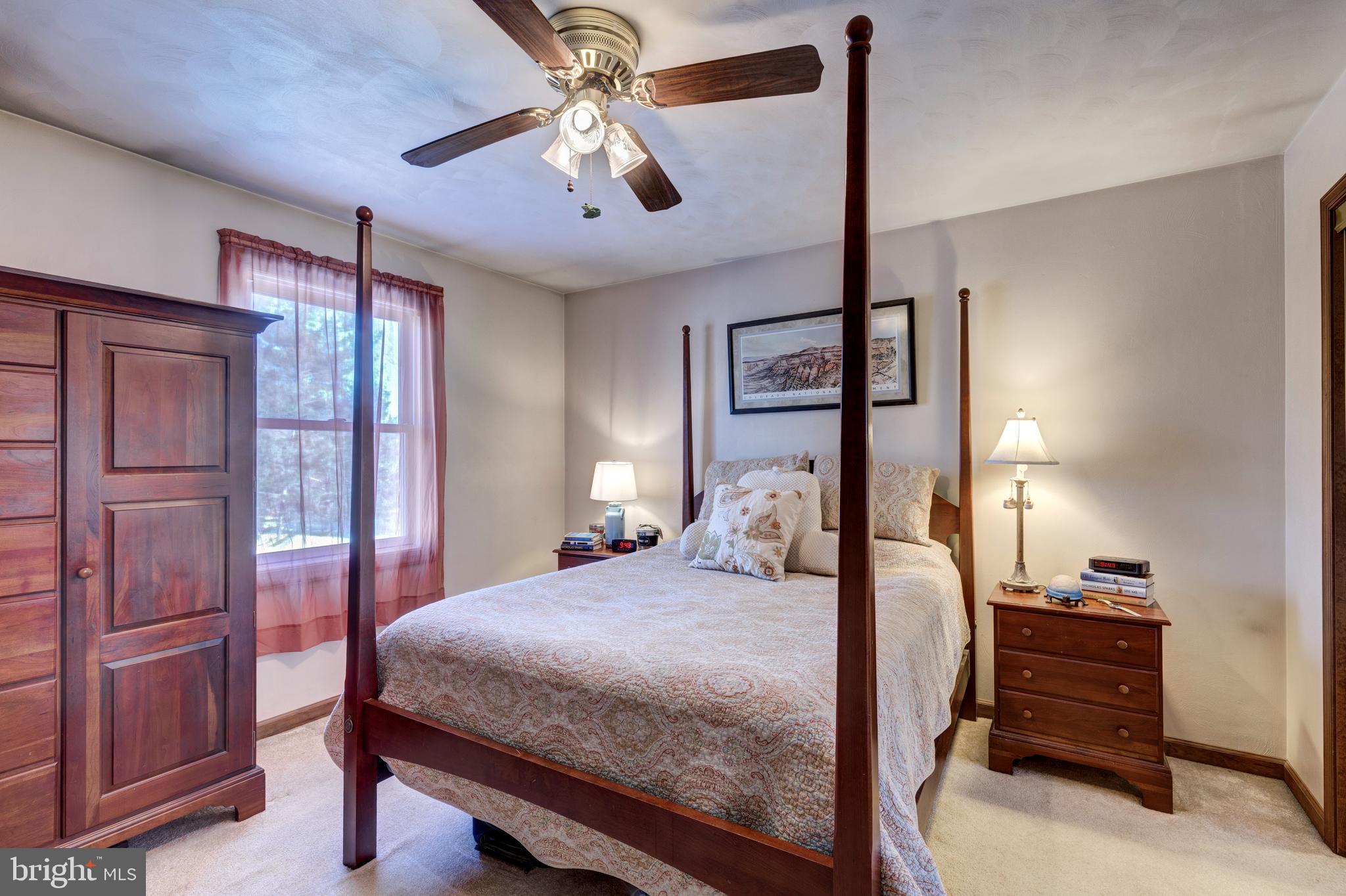 HOLLAND HILL - Residential