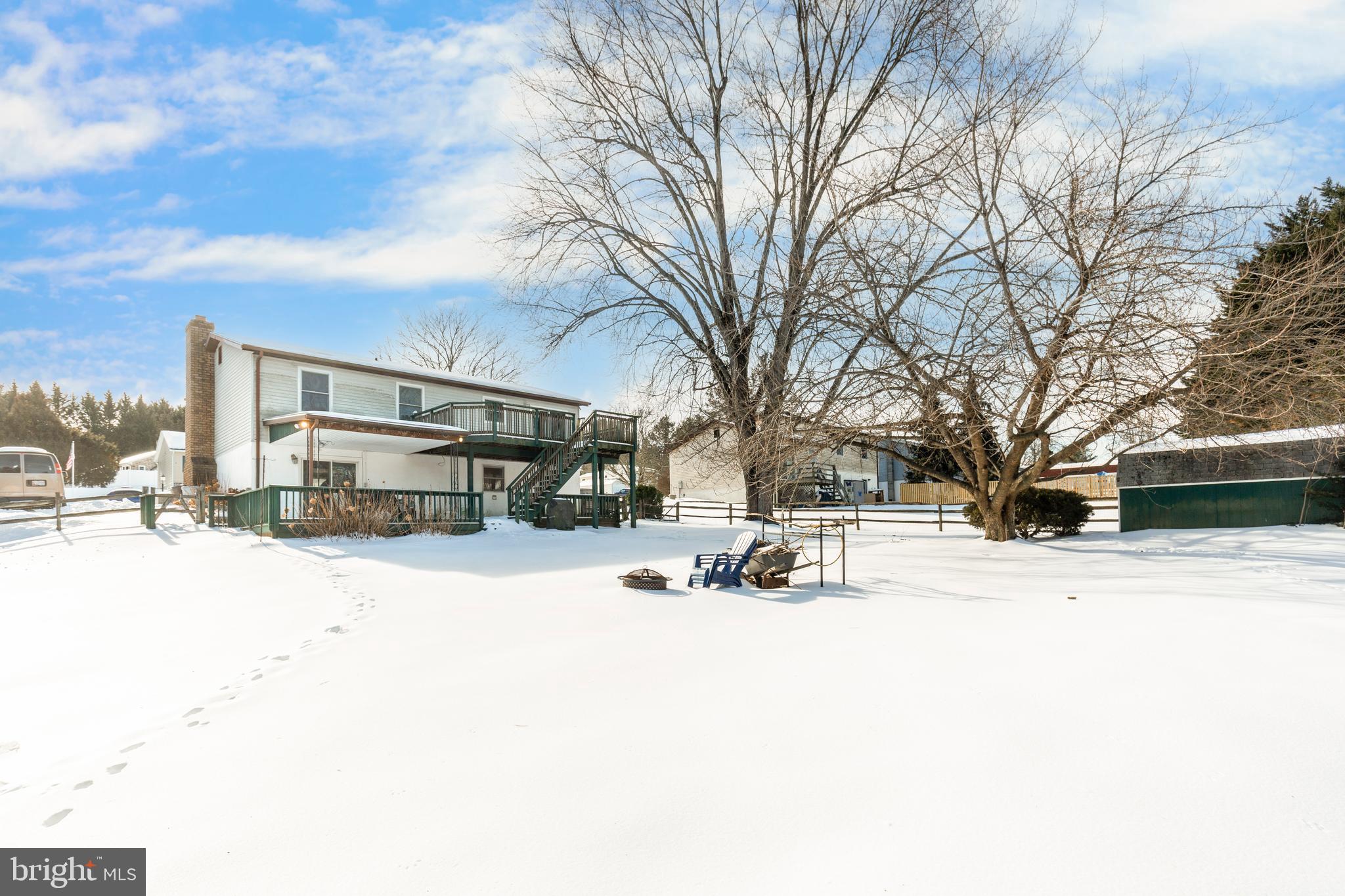 HOLLAND HILL - Residential