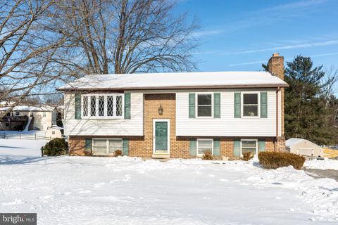 2914 HOLLAND DRIVE MANCHESTER MD 21102