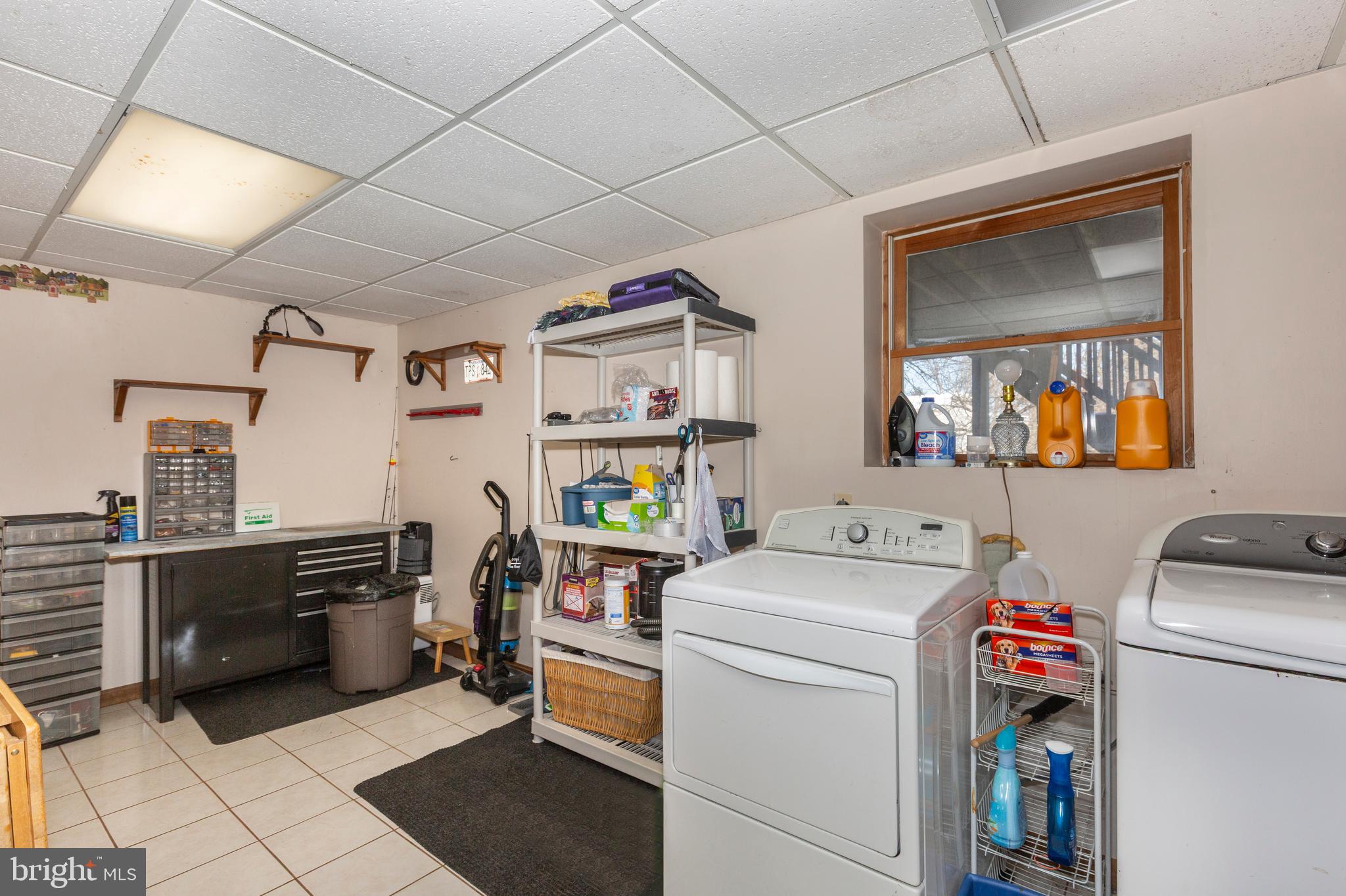 HOLLAND HILL - Residential