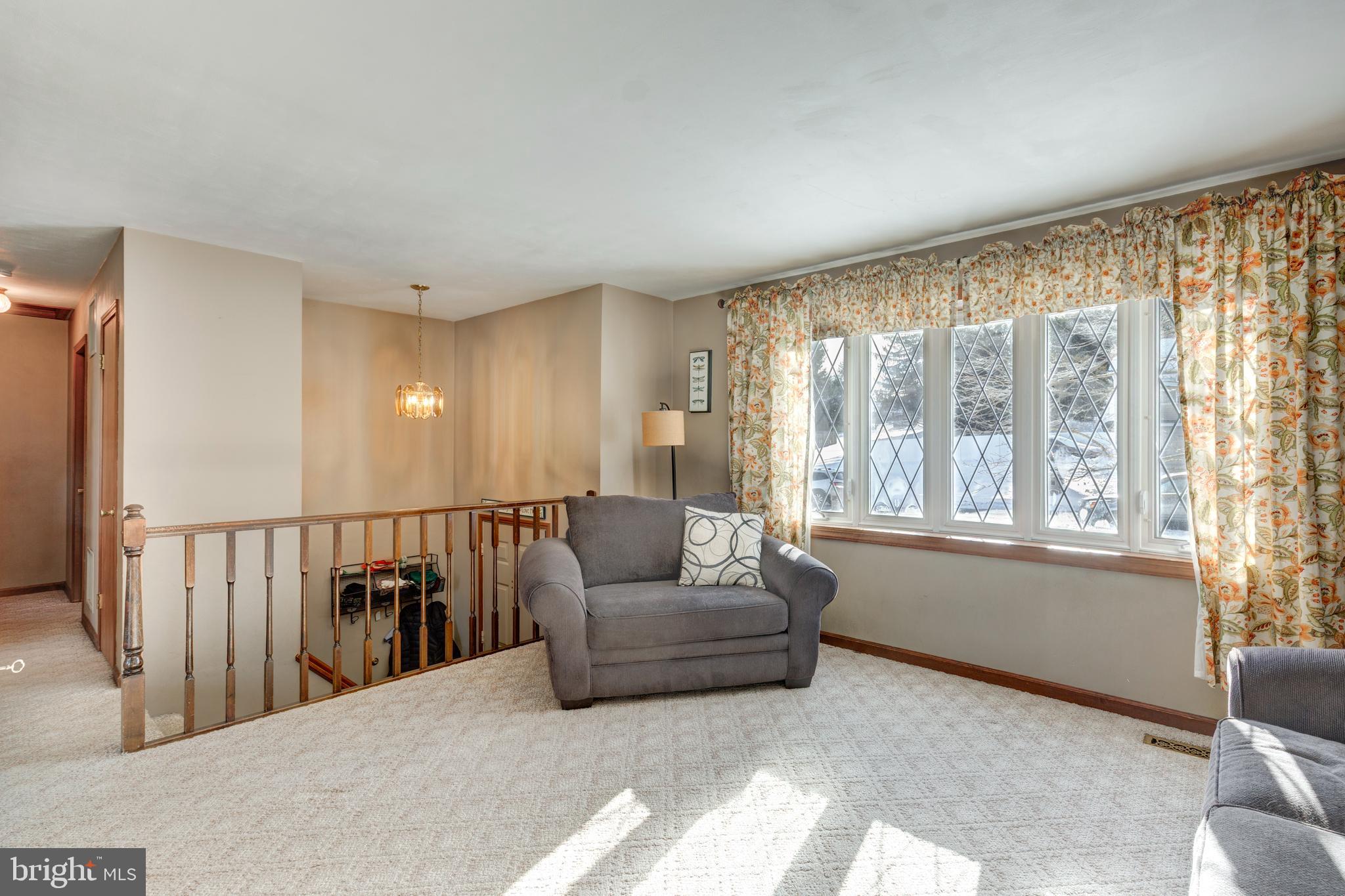 HOLLAND HILL - Residential