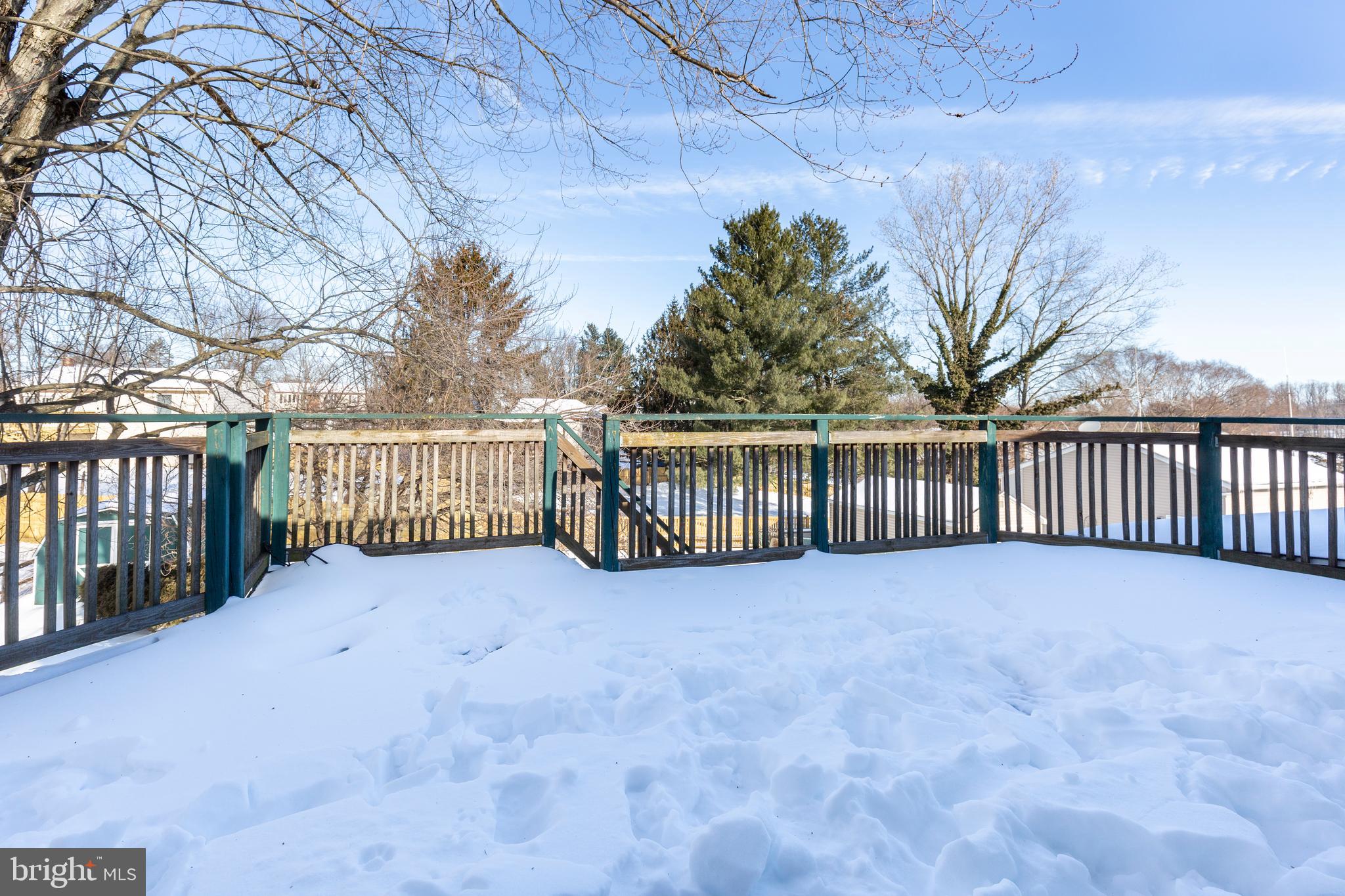 HOLLAND HILL - Residential