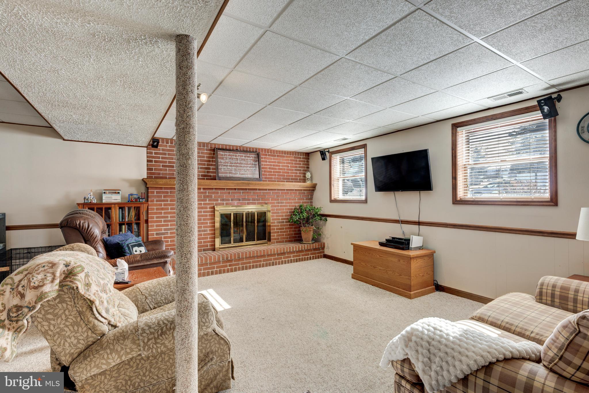 HOLLAND HILL - Residential