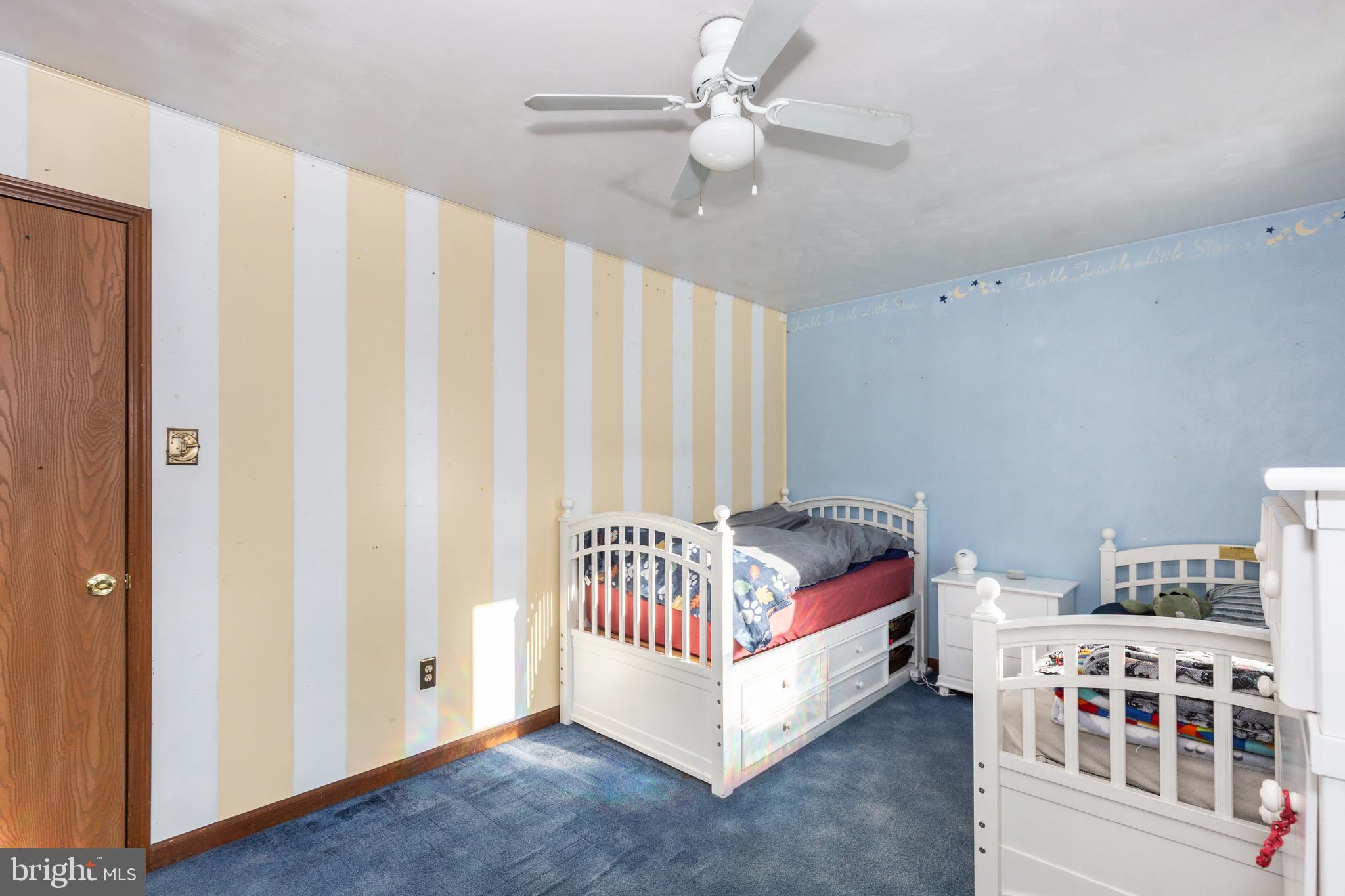 HOLLAND HILL - Residential