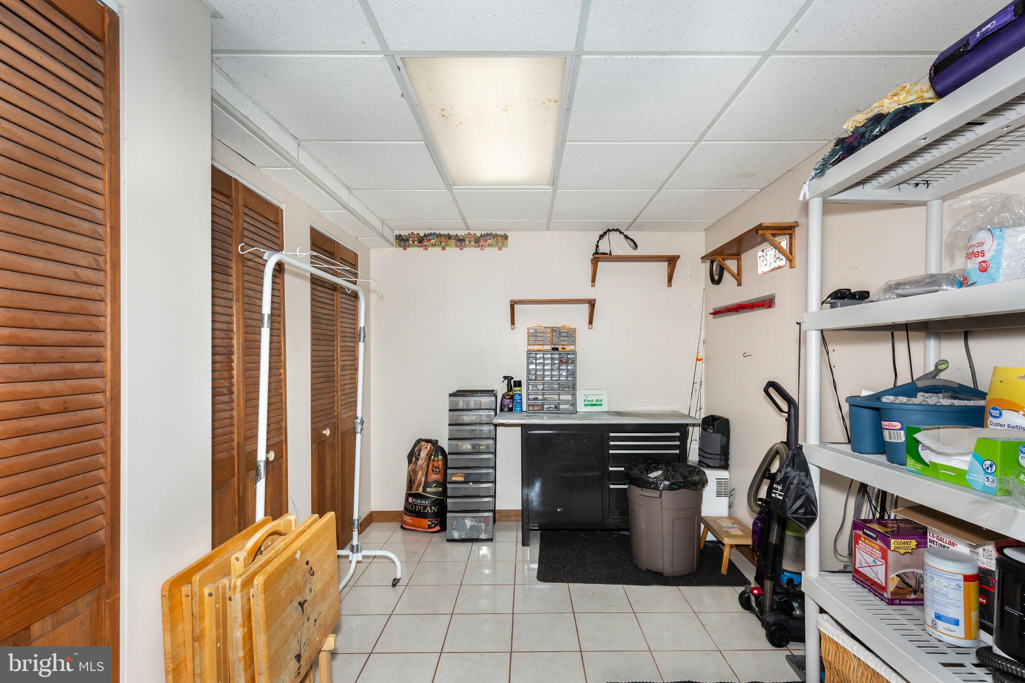 HOLLAND HILL - Residential