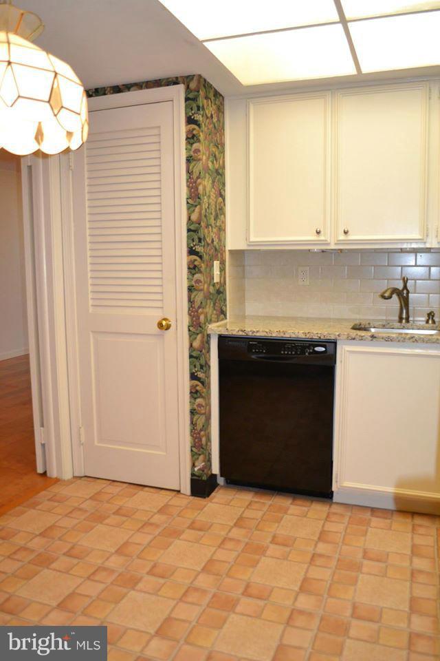 THE REPRESENTATIVE - Residential Lease