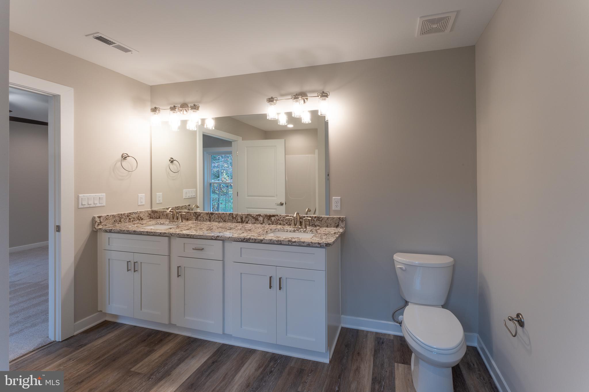 HORSESHOE COVE - Residential