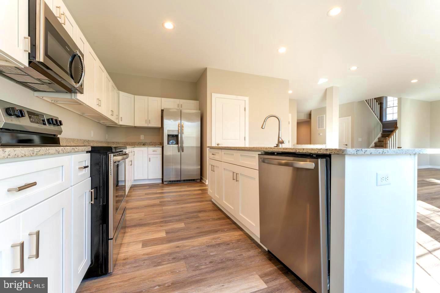 HORSESHOE COVE - Residential