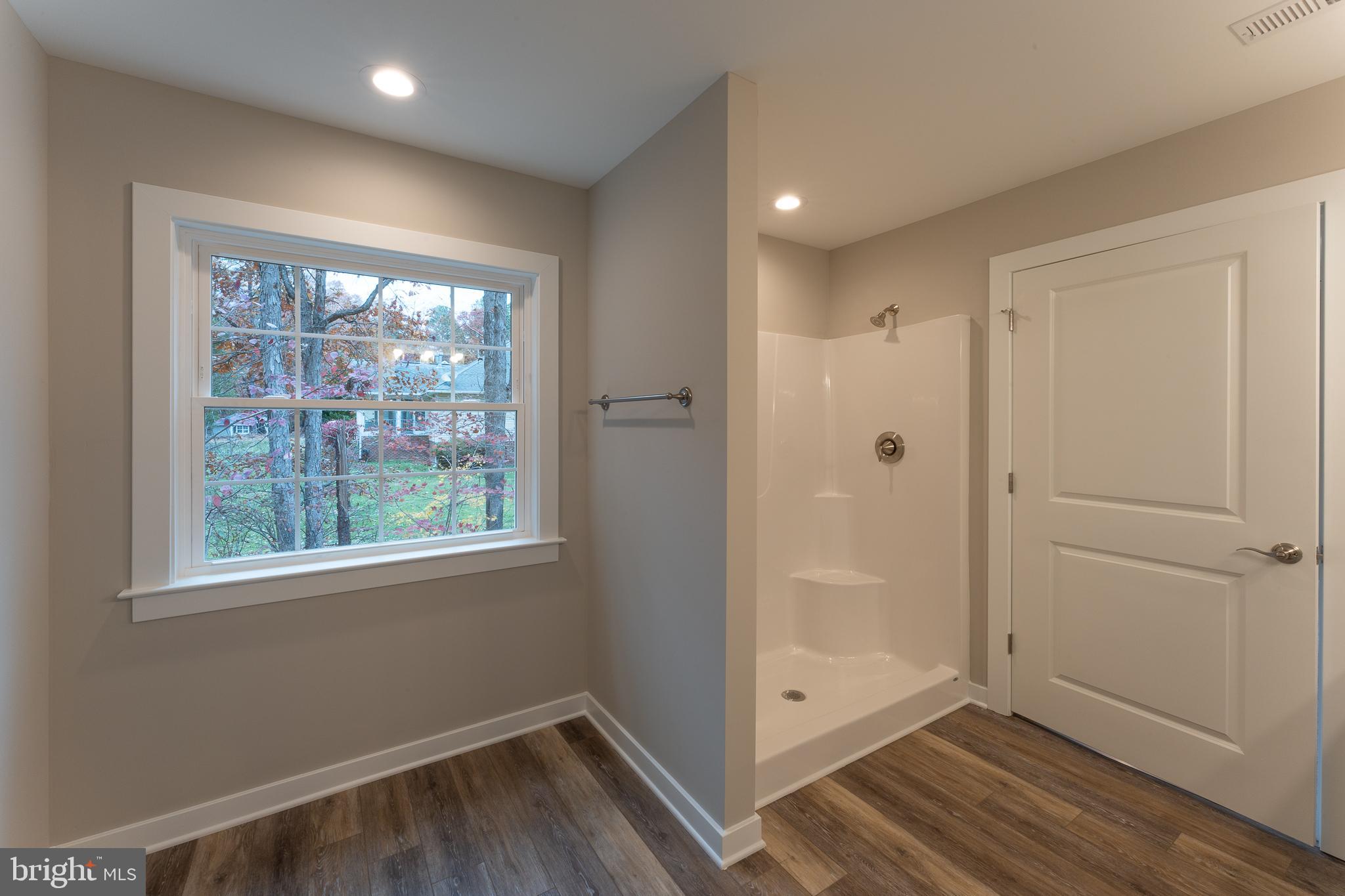 HORSESHOE COVE - Residential